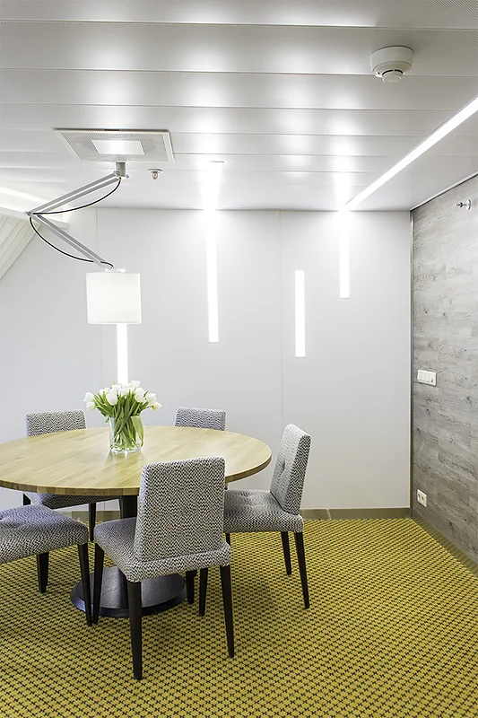 Sisustusarkkitehtuuri_galleria_Junior Suite_13.jpg