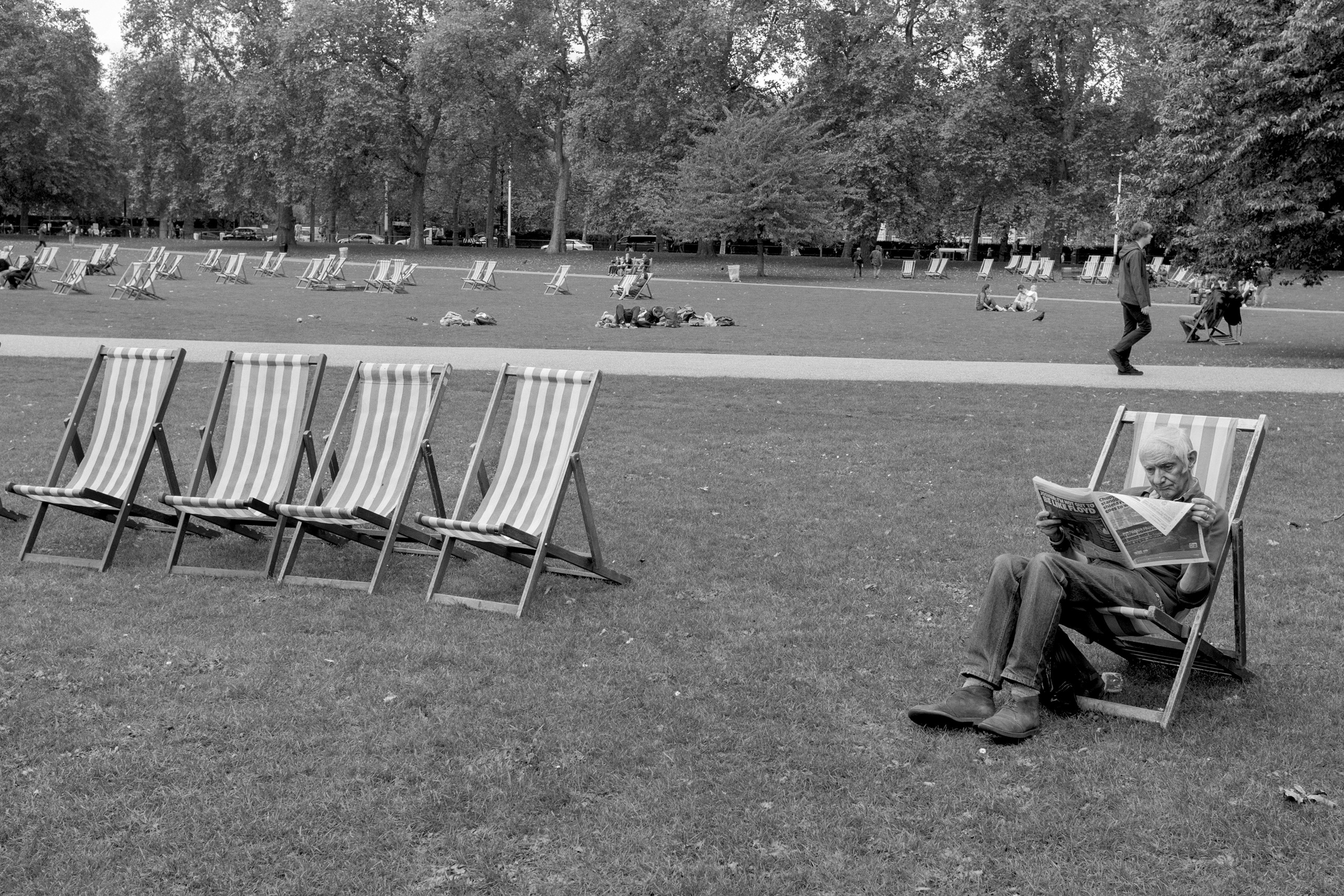 DECK CHAIRS.ST jAMES PARK.jpg