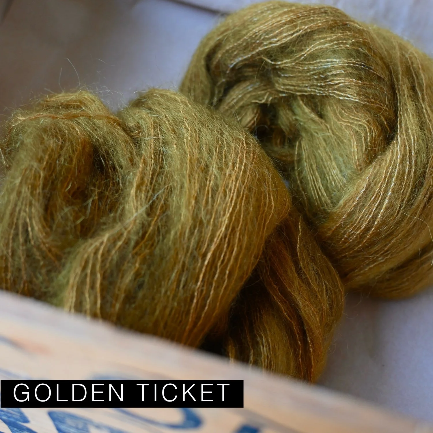Lune_goldenticket.jpg