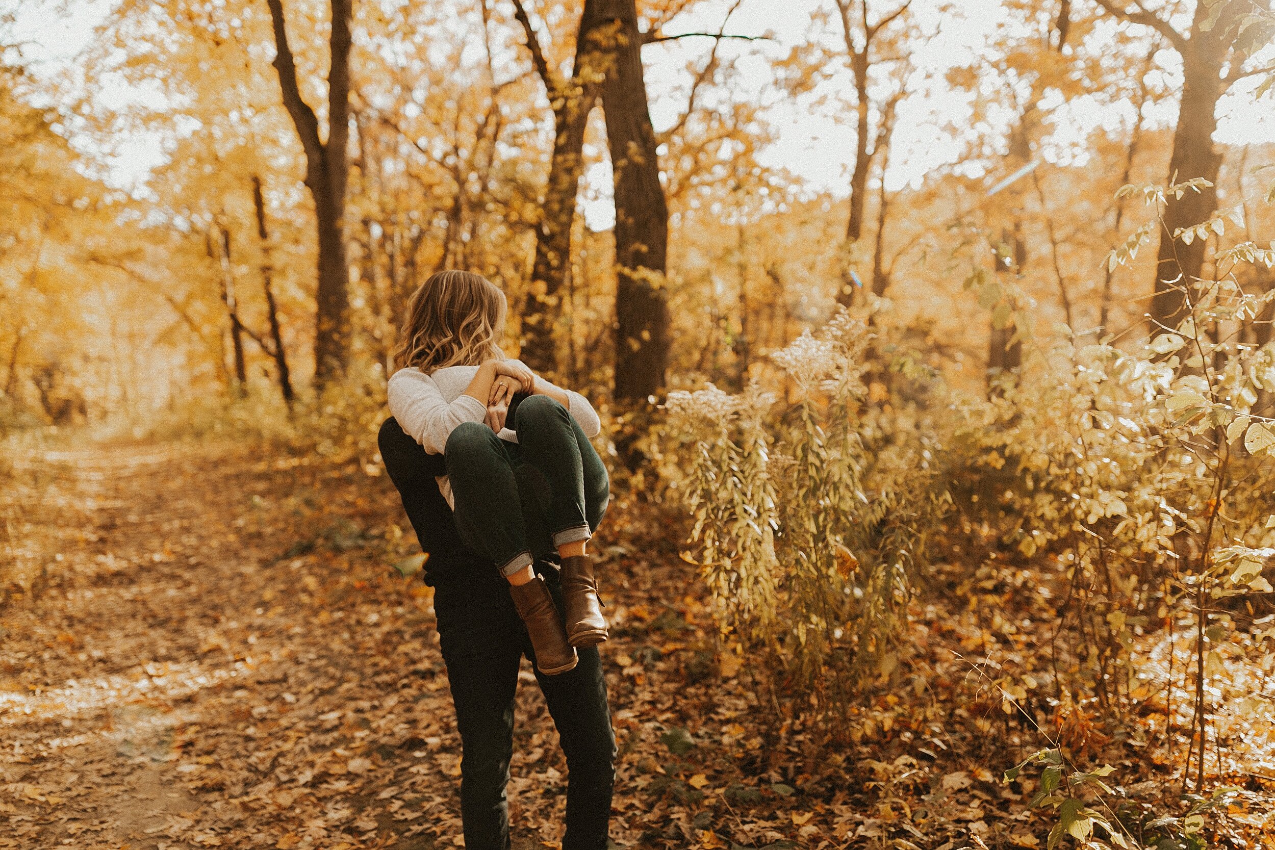 Angie + John | Minnesota Autumn Engagement Session | Minnesota Wedding Photographer | Emily Alexander Photography_02.jpg