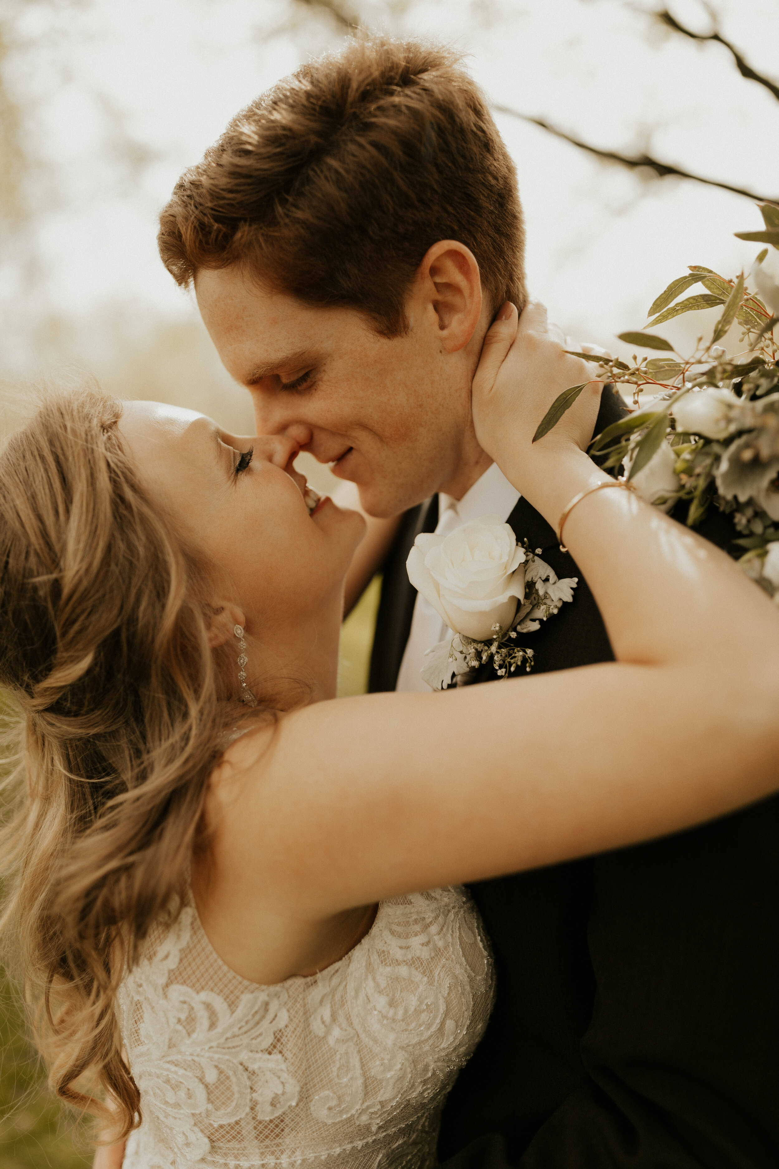 Erika + Randy | Intimate Spring Minnesota Wedding  | Minnesota Wedding Photographer_018.jpg