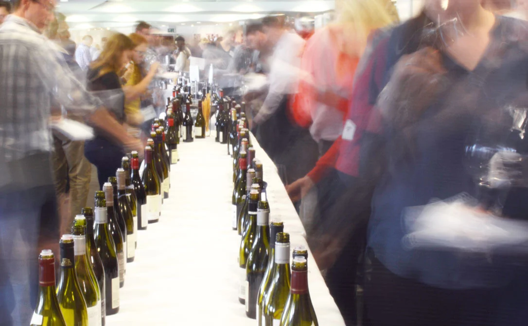 1086x672_winebuyer_winetasting.jpg