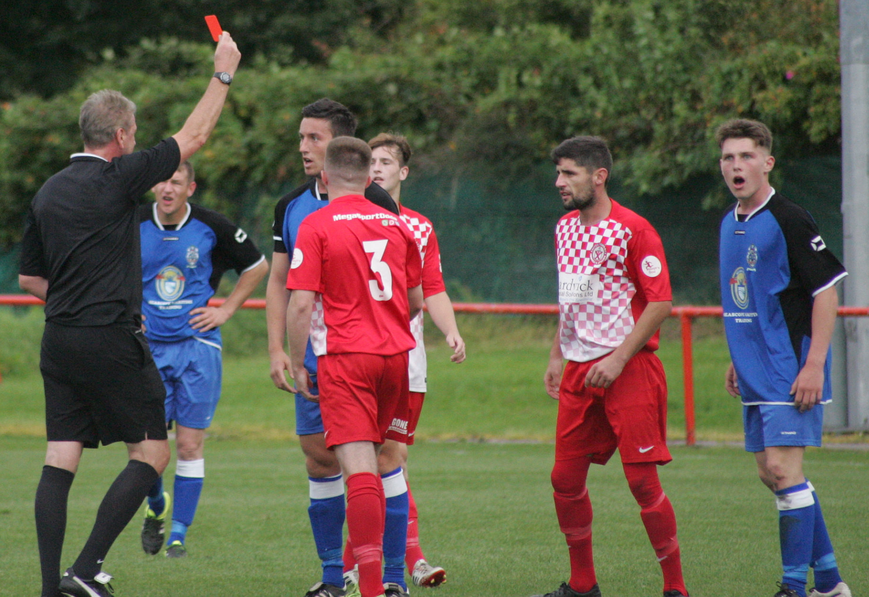 I think the look on Luke Hincks' face says it all.... (photo courtesy of Dawn Marshall on her Flickr photostream here )