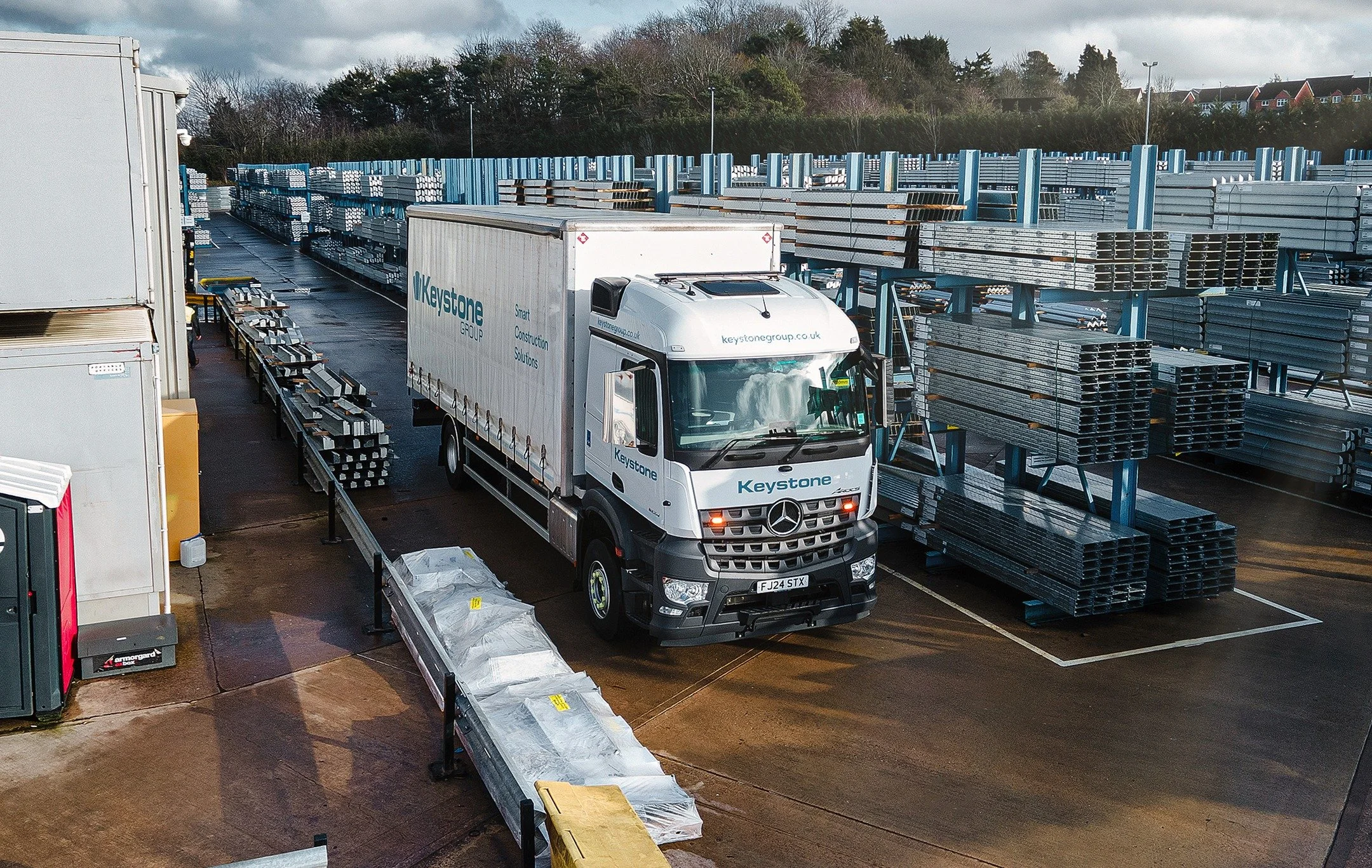 Show your fleet at its very best with powerful, professional imagery that reflects the strength of your brand. Whether photographed at your depot, warehouse, head office or out on location, I create striking visuals that showcase your vehicles in act