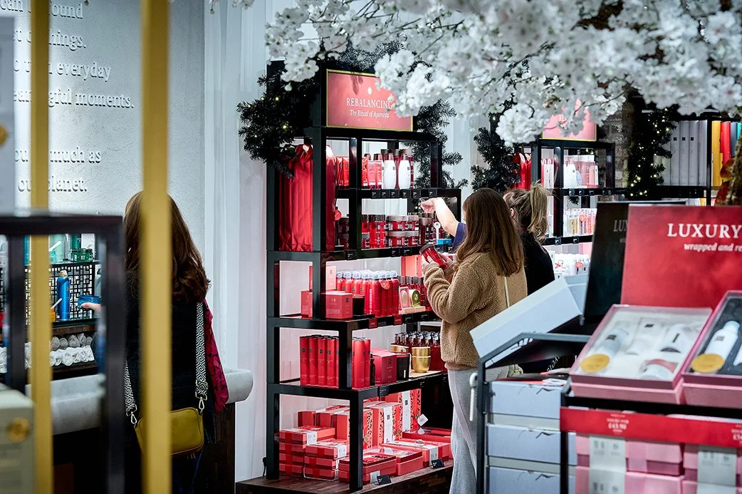 Shopping Ladies