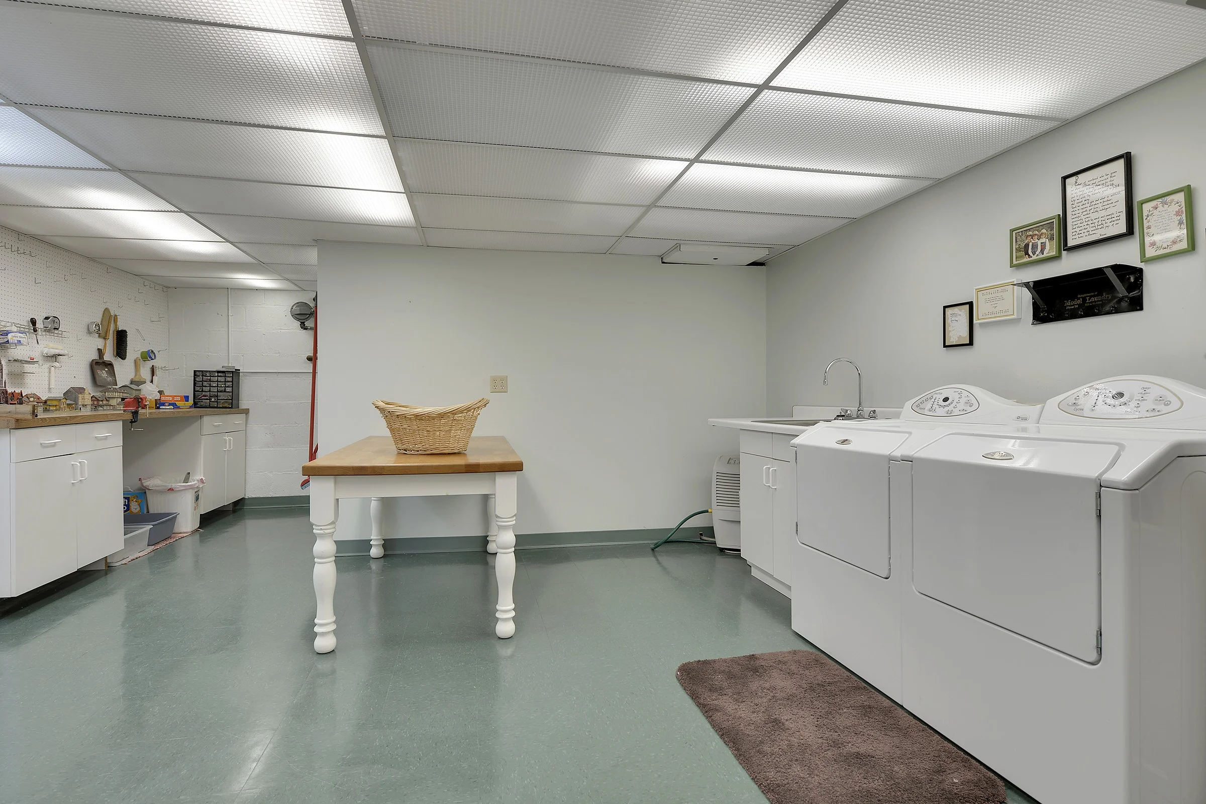 5111 Arden laundry.jpg