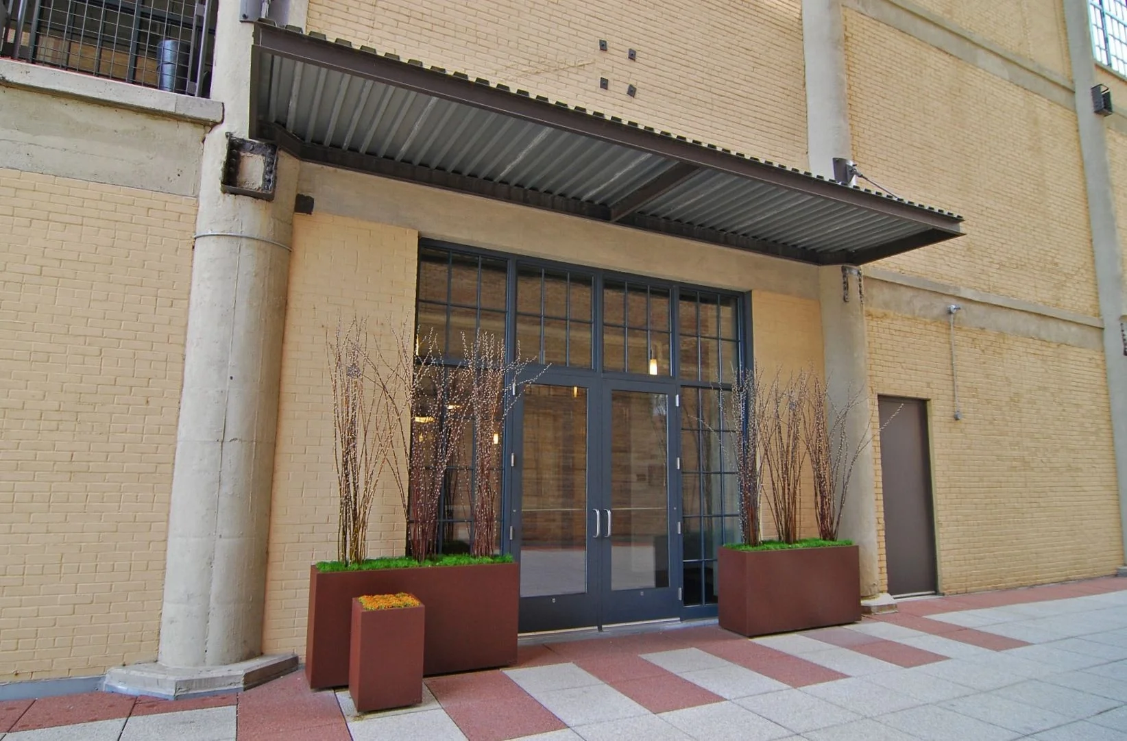 Washburn Lofts main entrance.jpg