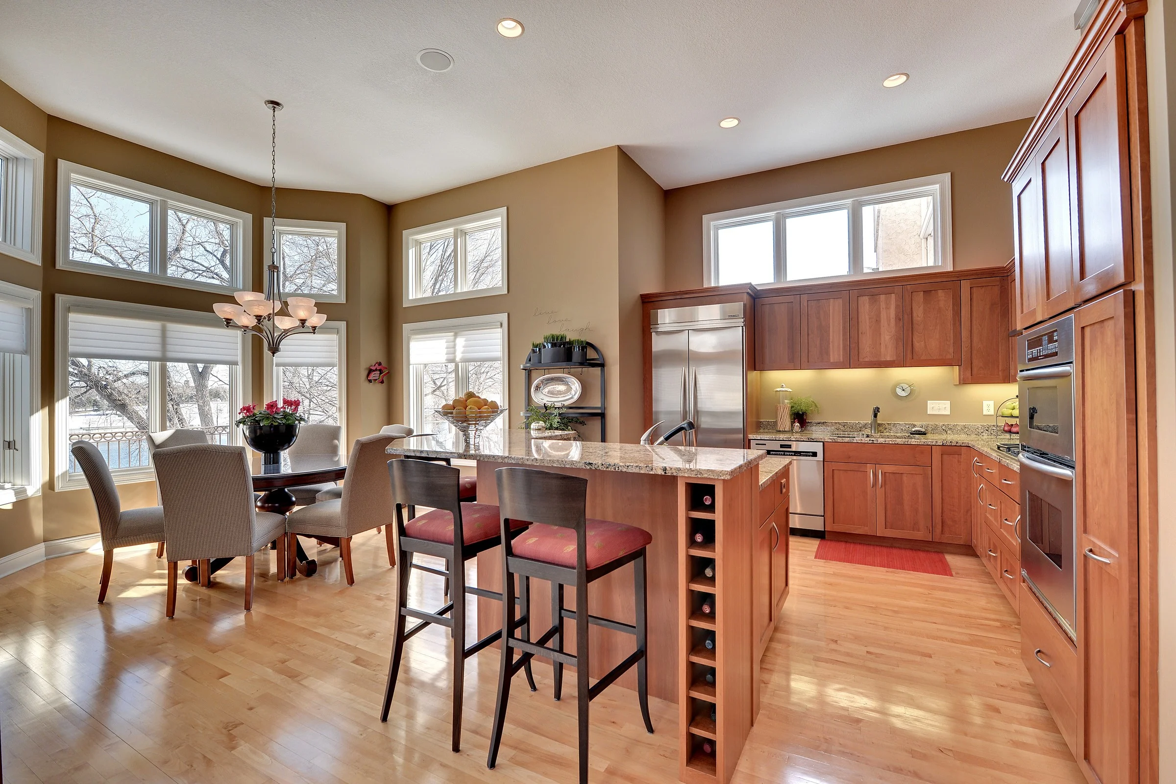 502 River kitchen 2.jpg