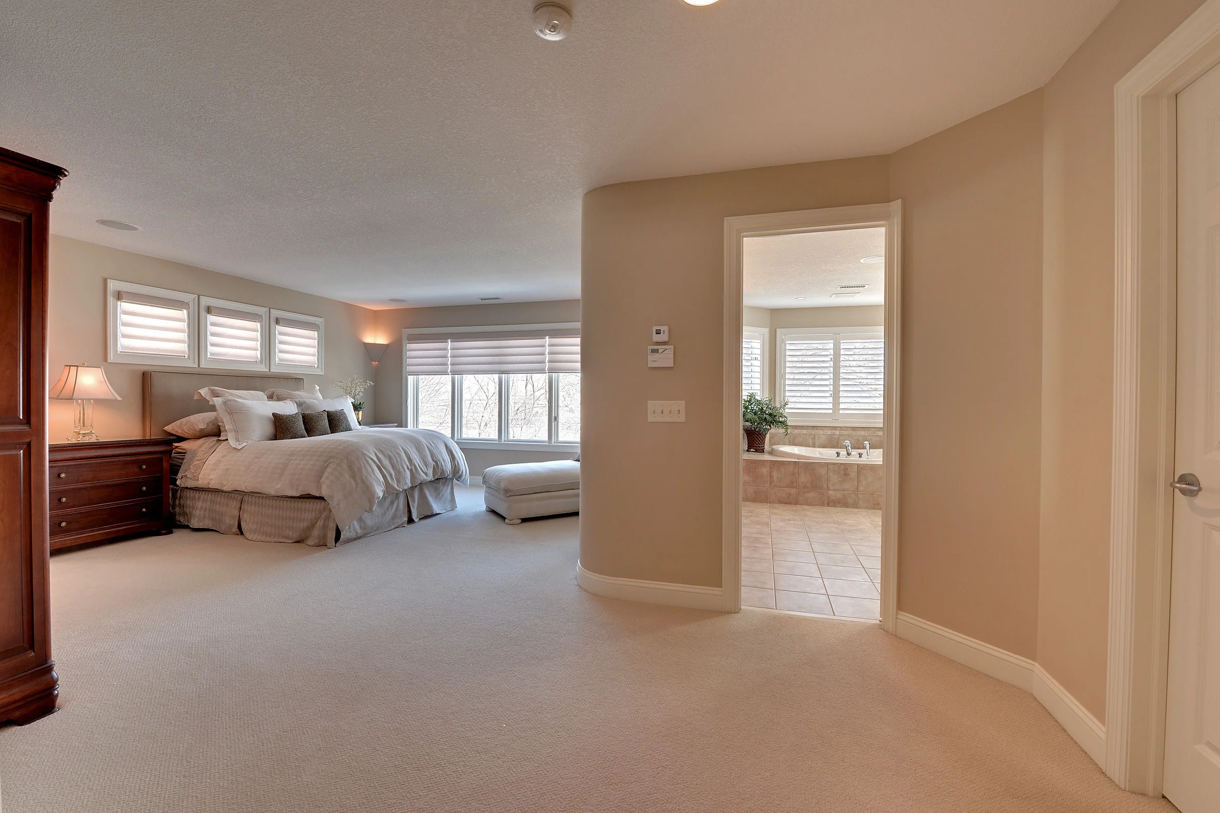 502 River master suite.jpg