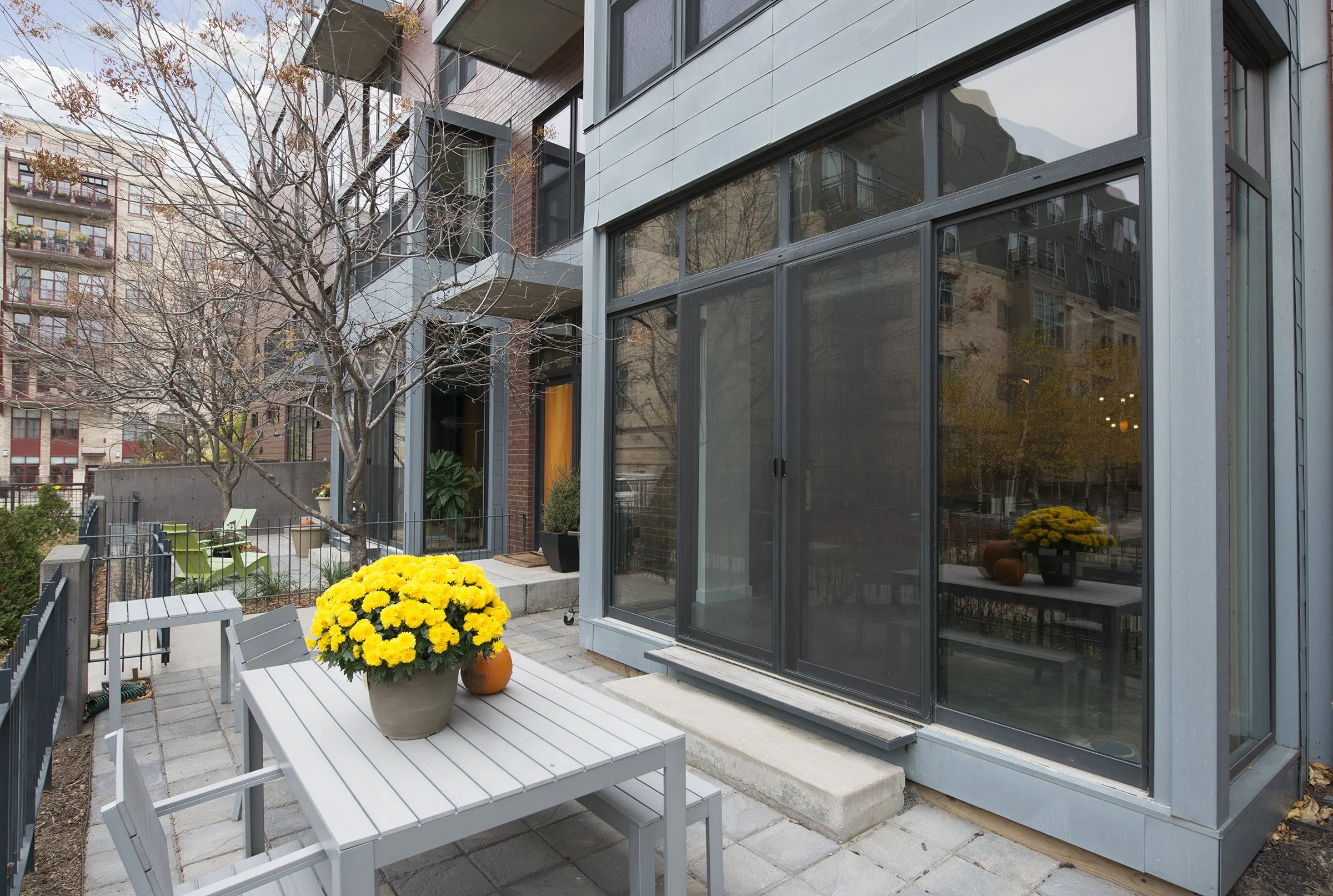 200 Park #103 patio 3.jpg