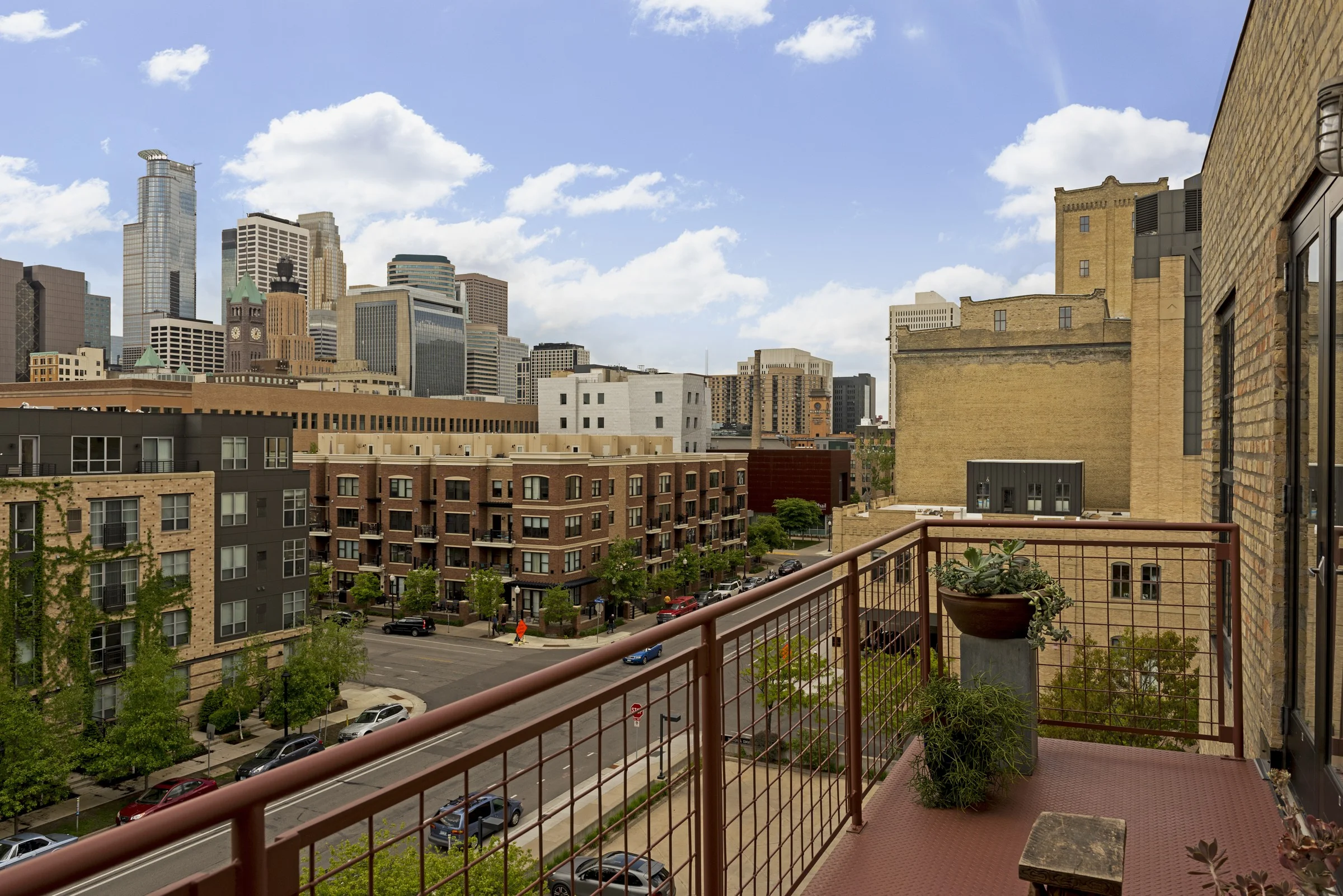 NSL#701balcony.jpg