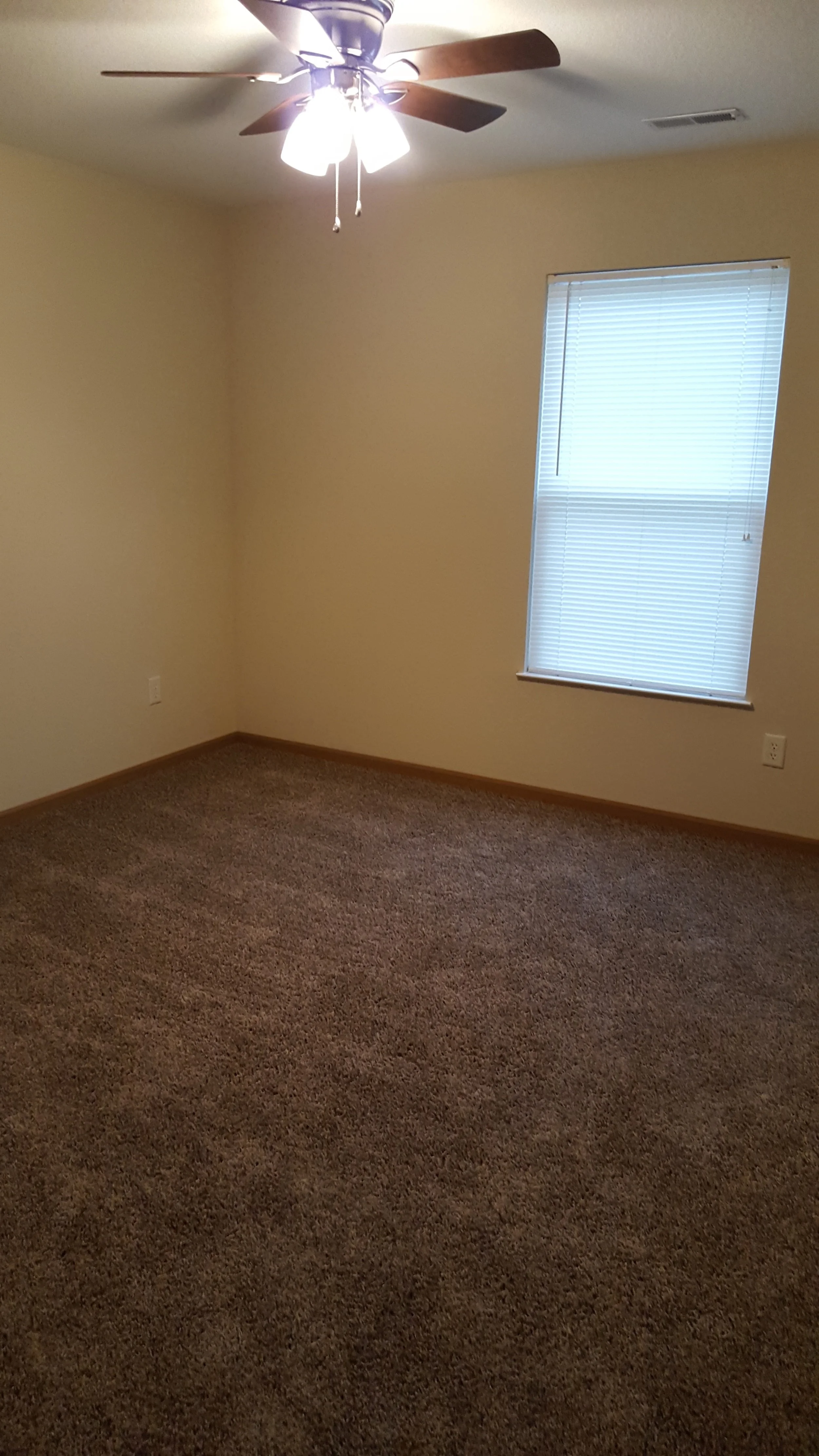 2 bedroom master bedroom