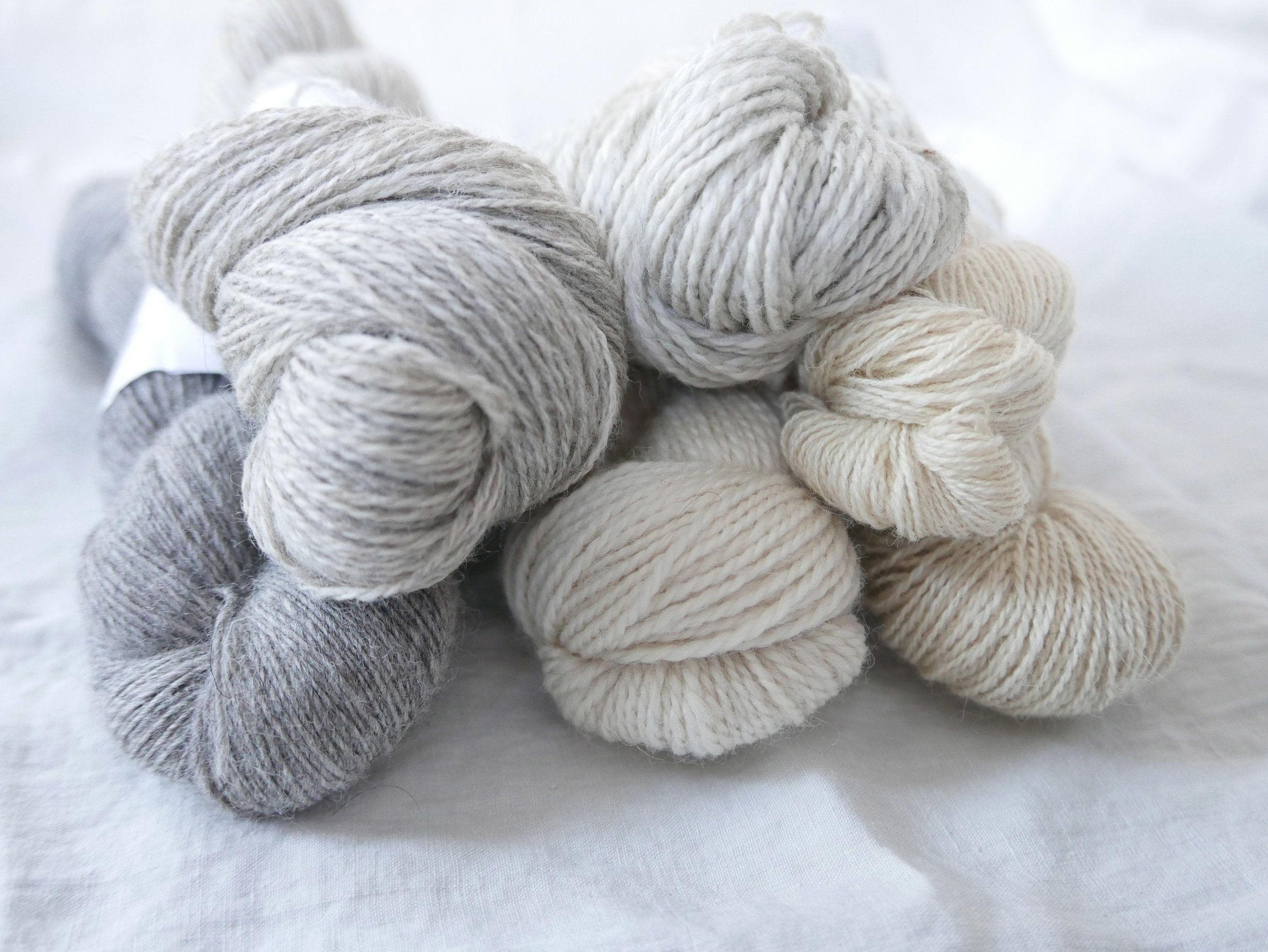slowdesign_selbuspinneri_lystgarn.jpg