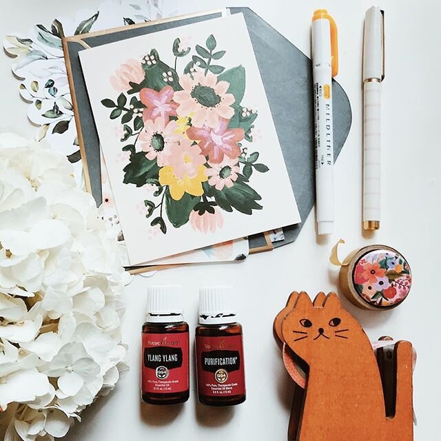 Valentine tips:

Throw your valentines in a baggy, put a few drops of Ylang Ylang (free this month!!!) or another favorite floral on a cotton ball. Seal up the letters and infused cotton ball together and let your letters infuse for a couple days. 💗