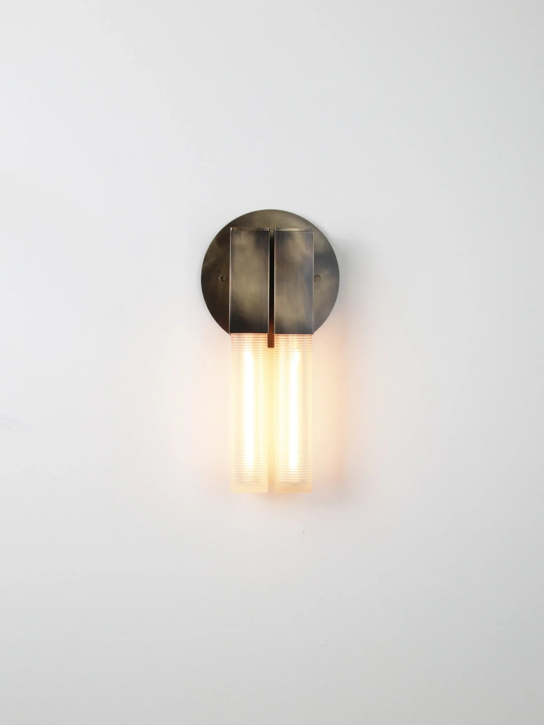 2020+Daikon+2.0+Sconce+On (1).webp