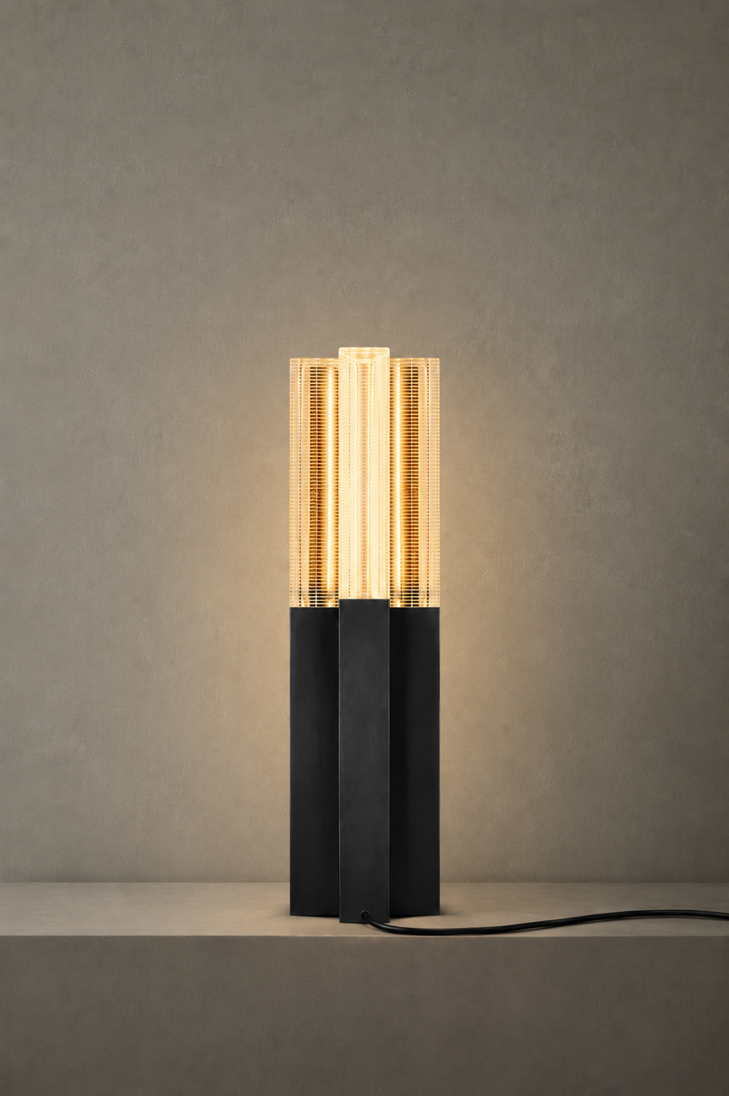 Daikon Studio Mini Lens Table Lamp.png