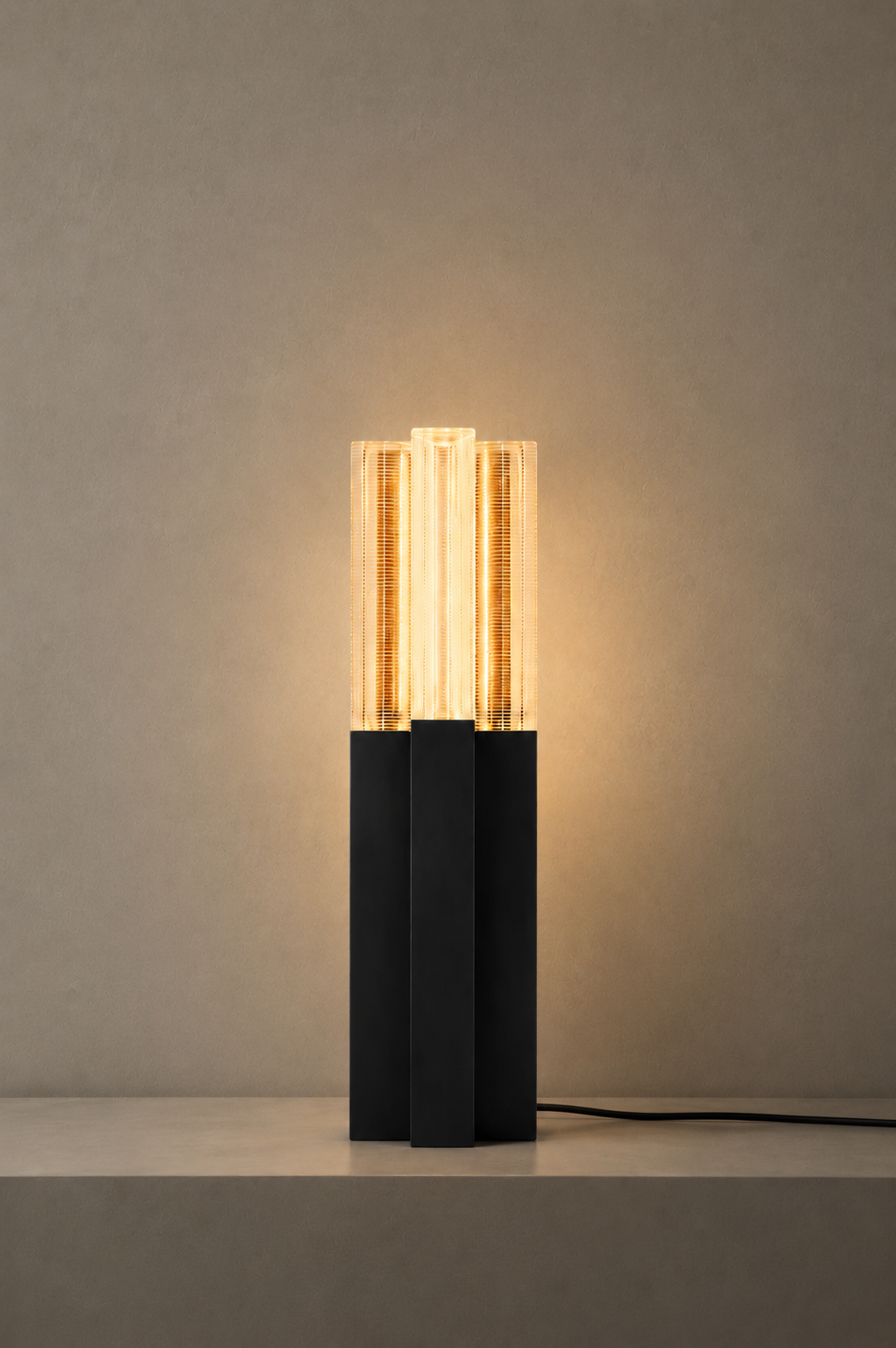 Daikon Studio Mini Lens Table Lamp .png