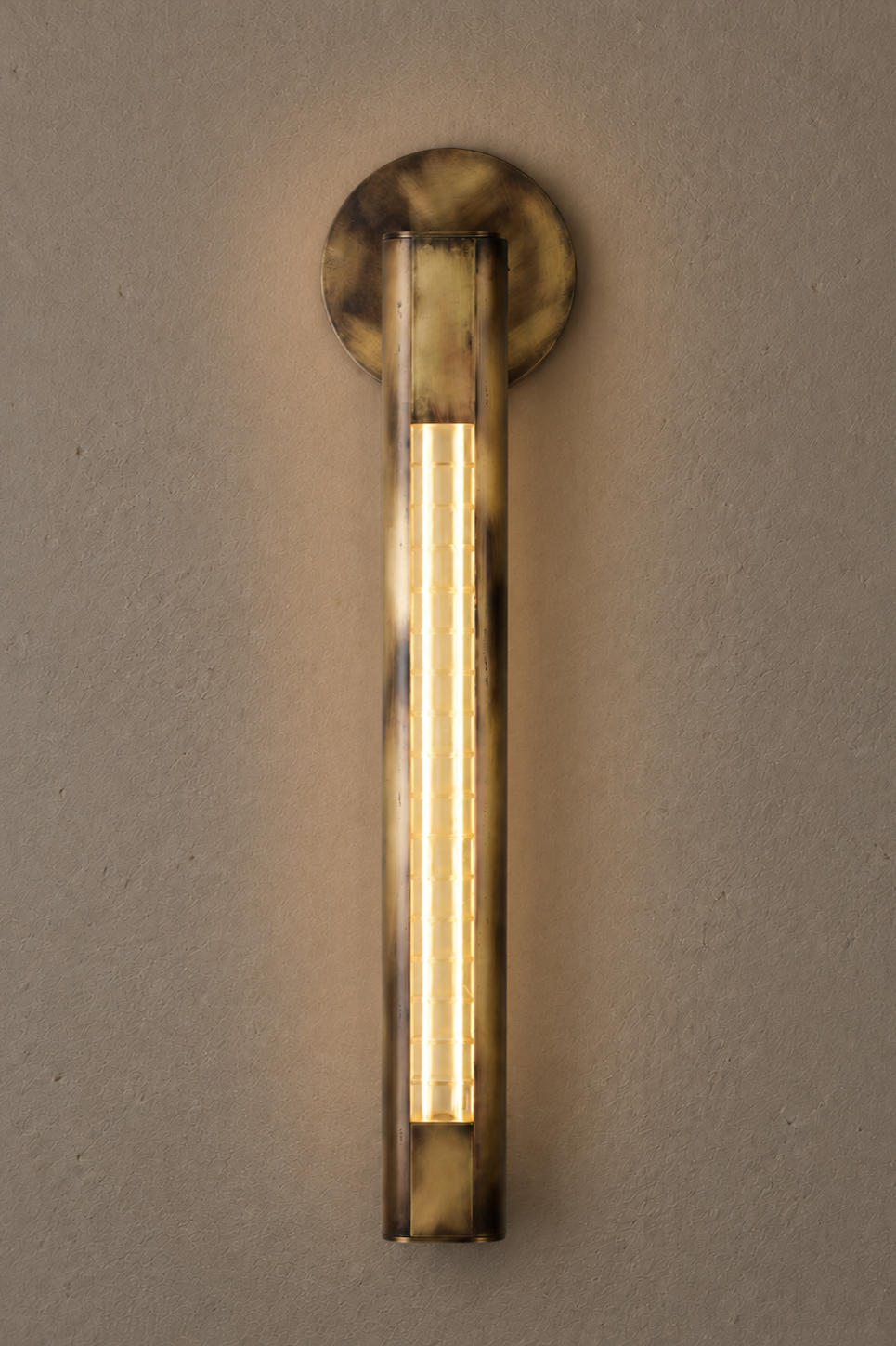 Daikon+Studio+Yakata+Wall+Sconce+Aged+Brass+Gray+Wall.png