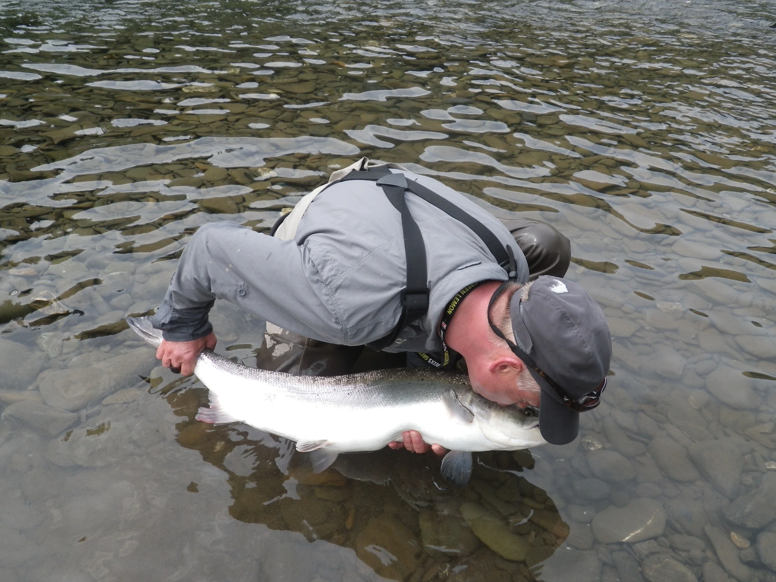Salmon Lodge regular Thomas Mahanke with his first of 2015, Congratulations Thomas! See you nest year.