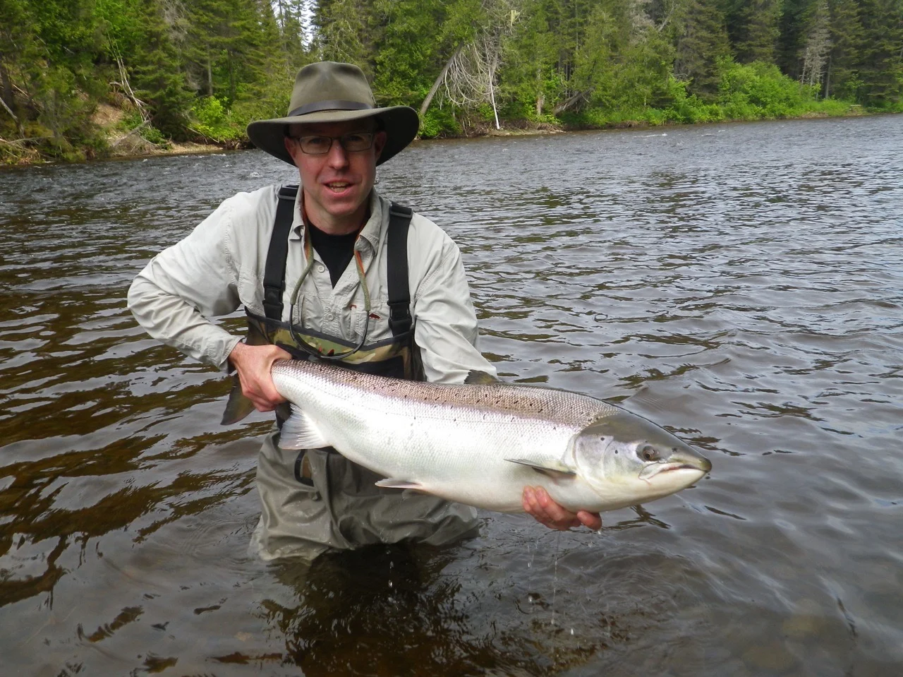Biran Spence has been a long time guest at Salmon Lodge, he gets it done year after year, congratulations Brian!