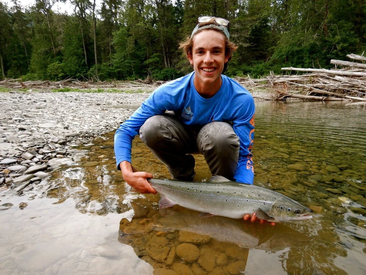 Antoine T'Kent with a fine salmon on the Bonaventure, nice one Antoine!
