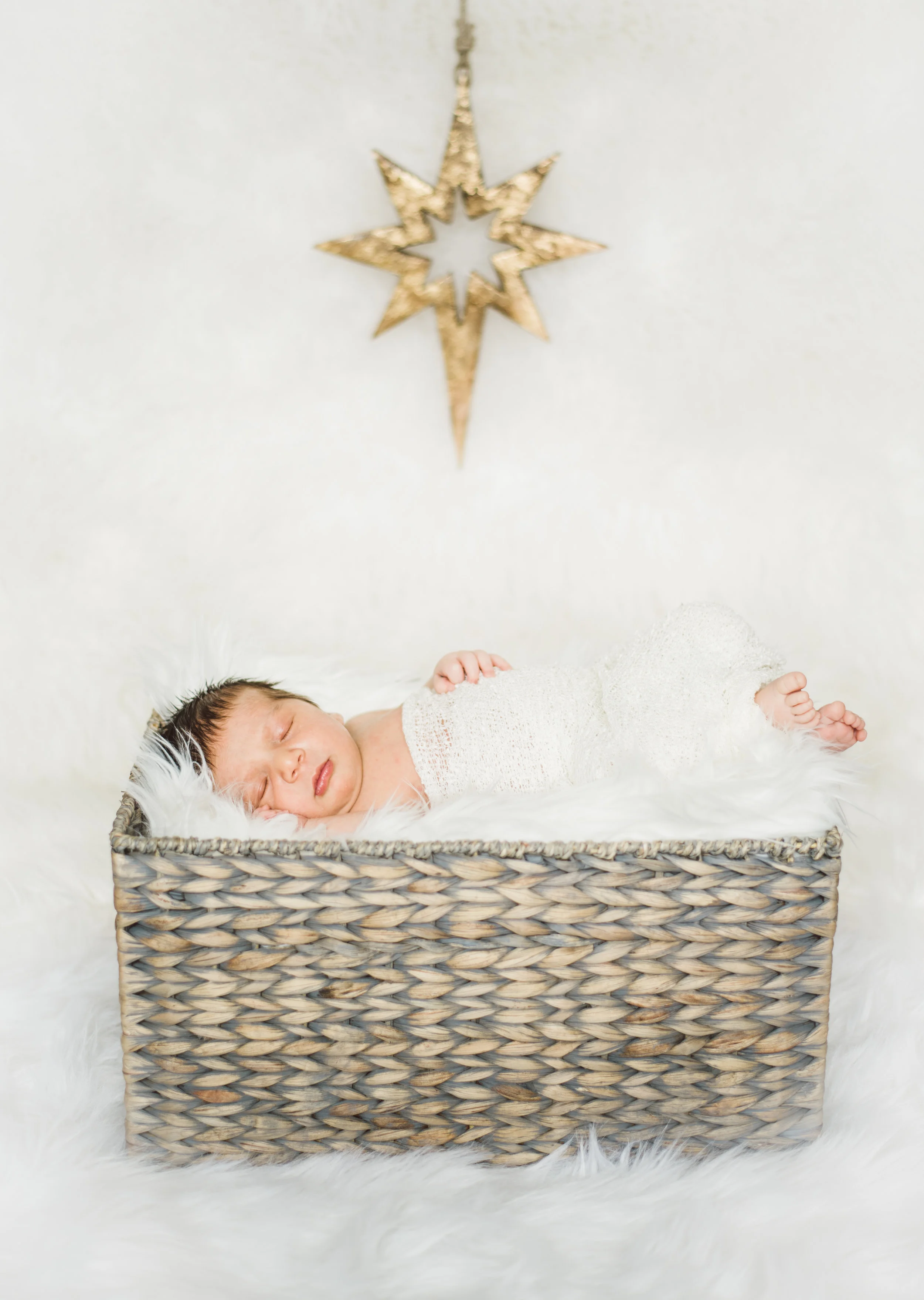 MBPhoto_Vicken_Newborn-27.jpg
