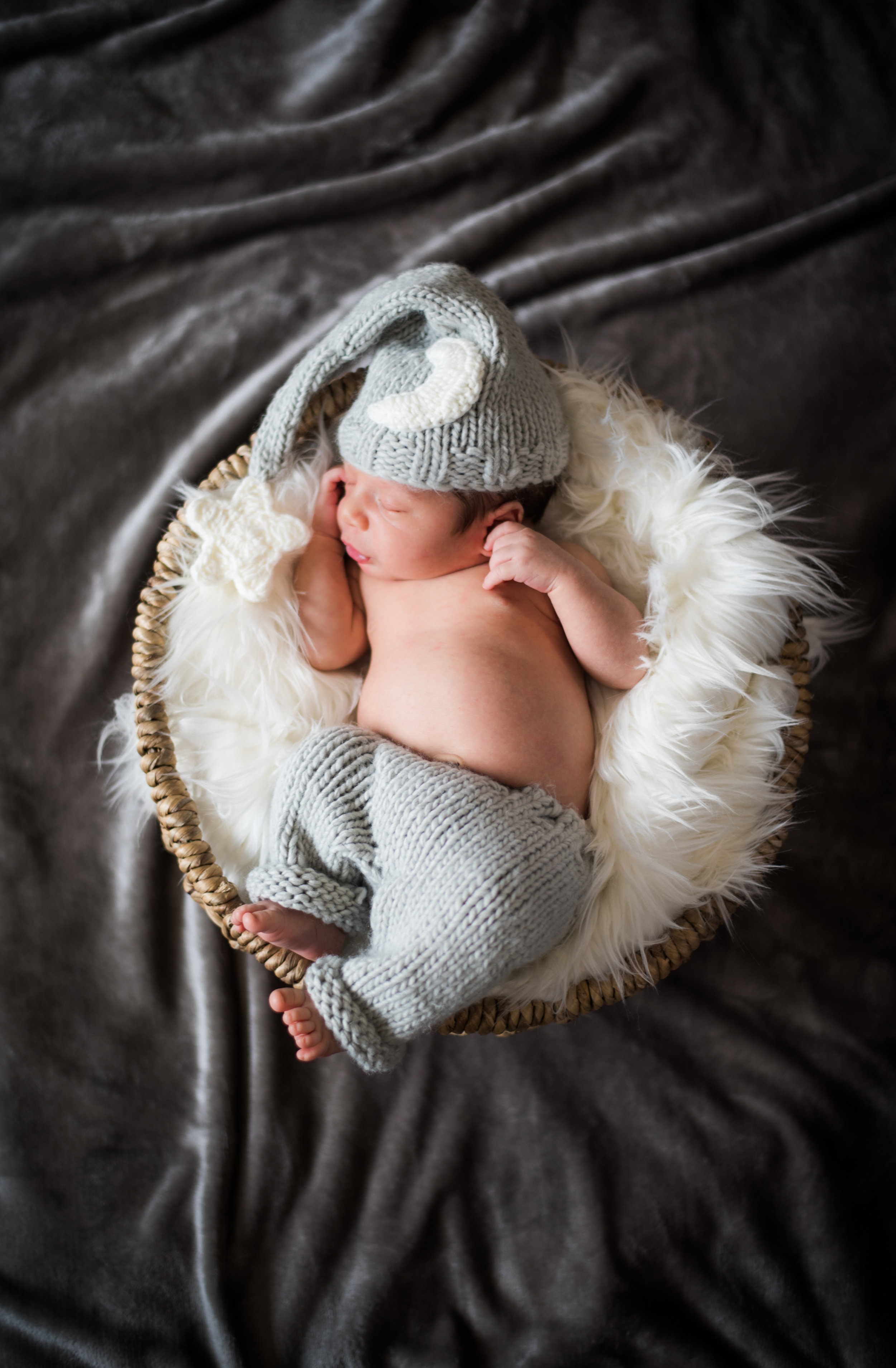 MBPhoto_Vicken_Newborn-30.jpg