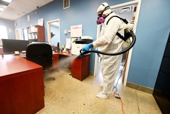 disinfecting-offices-2-bloomberg-580x387.jpg