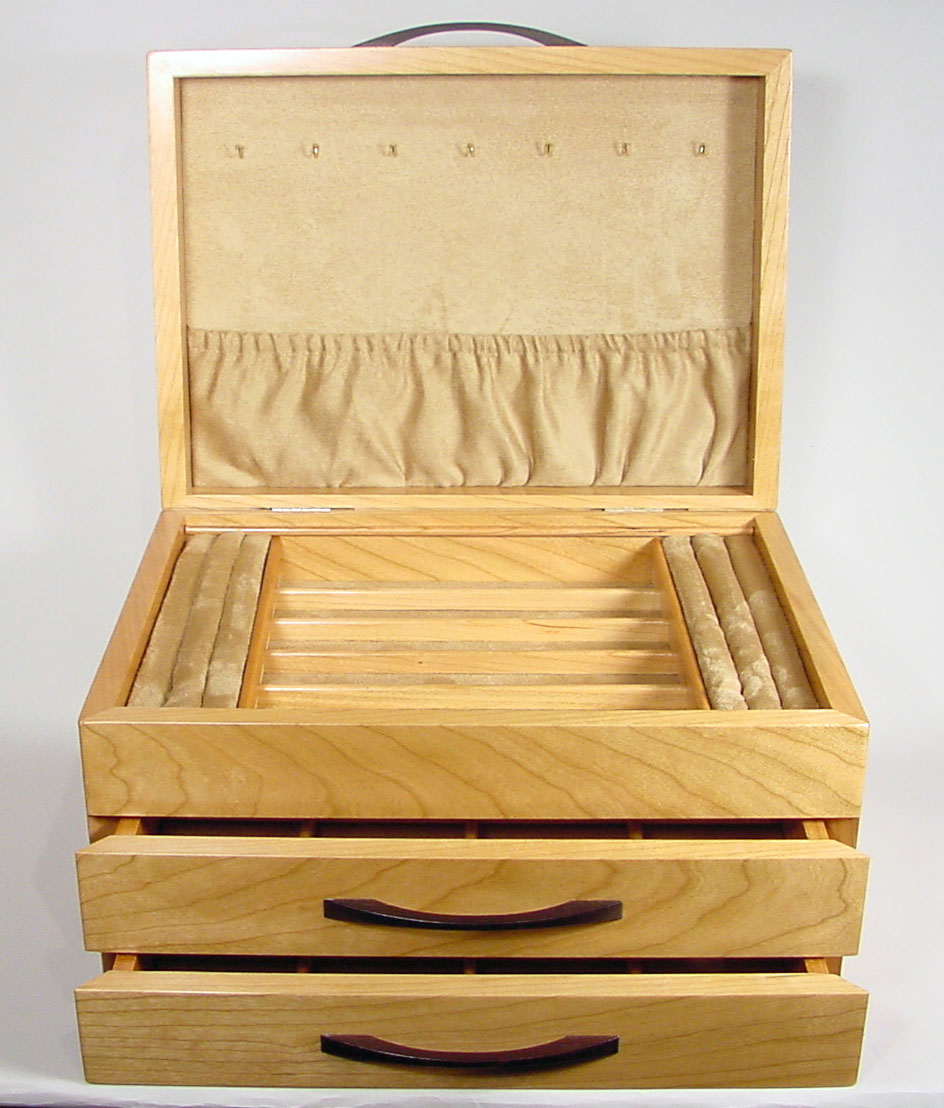 Jewelry box by Heartwood