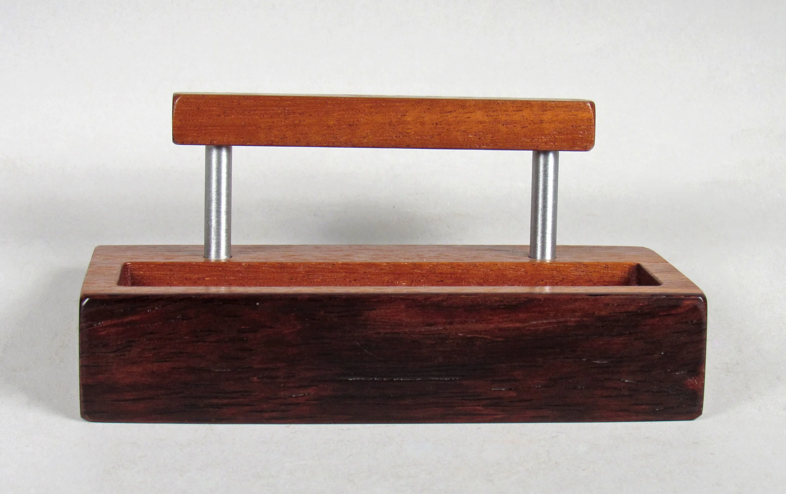 51795V1.jpg