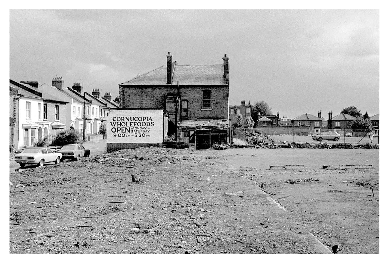 Ian Cole The Grove Ealing 1978 1979web12009.jpg