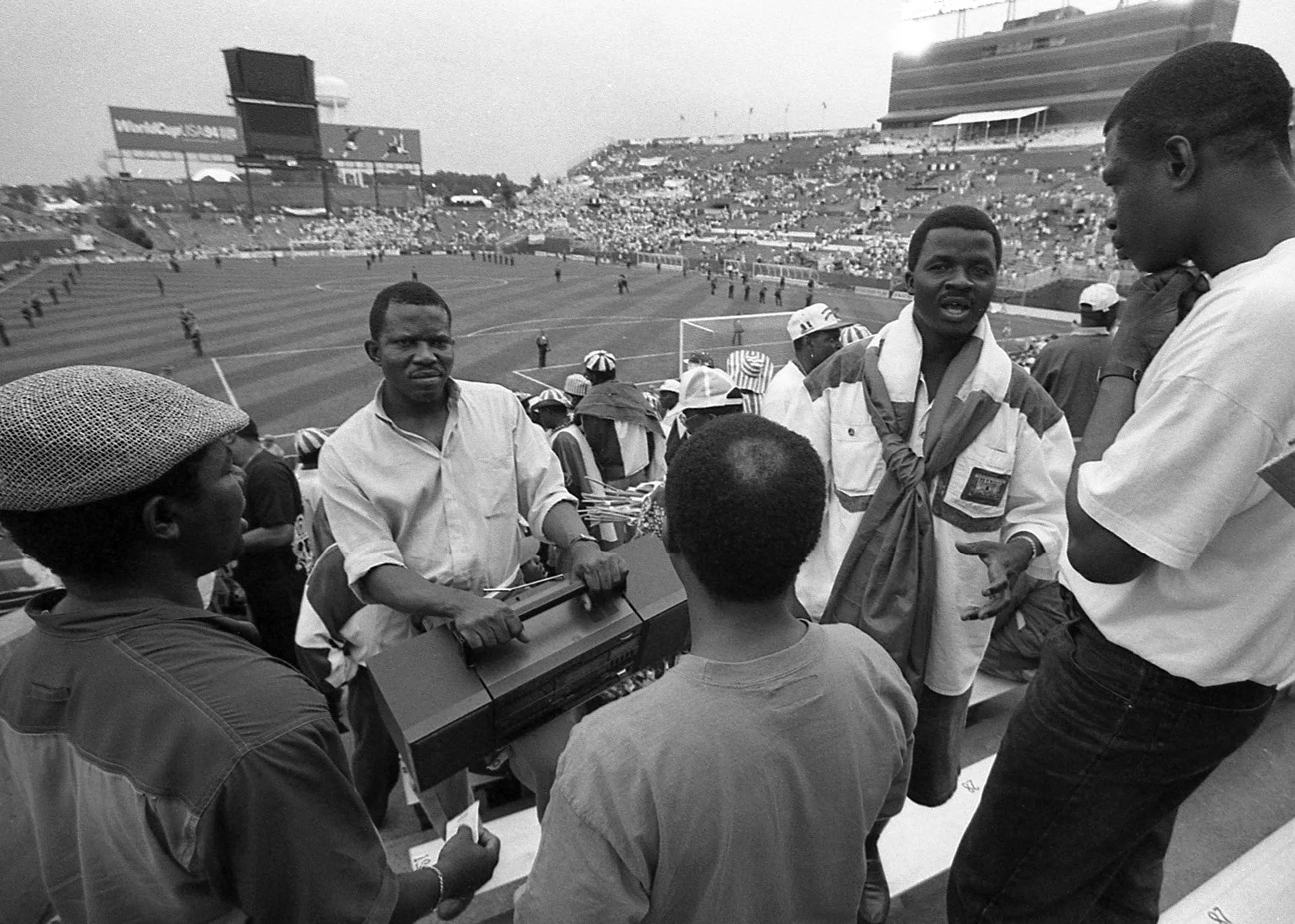 Tony Davis World Cup USA 1994web120016.jpg
