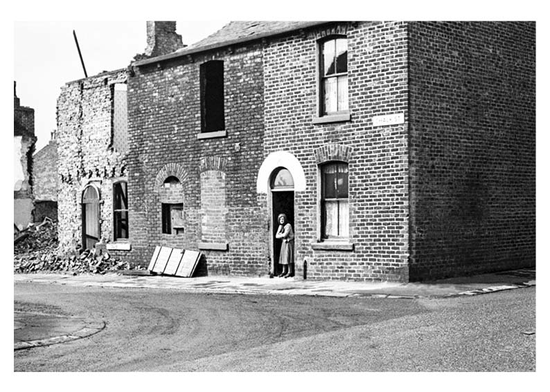 Dragan_Novaković_Manchester_Oldham 1970s15_web1200.jpg