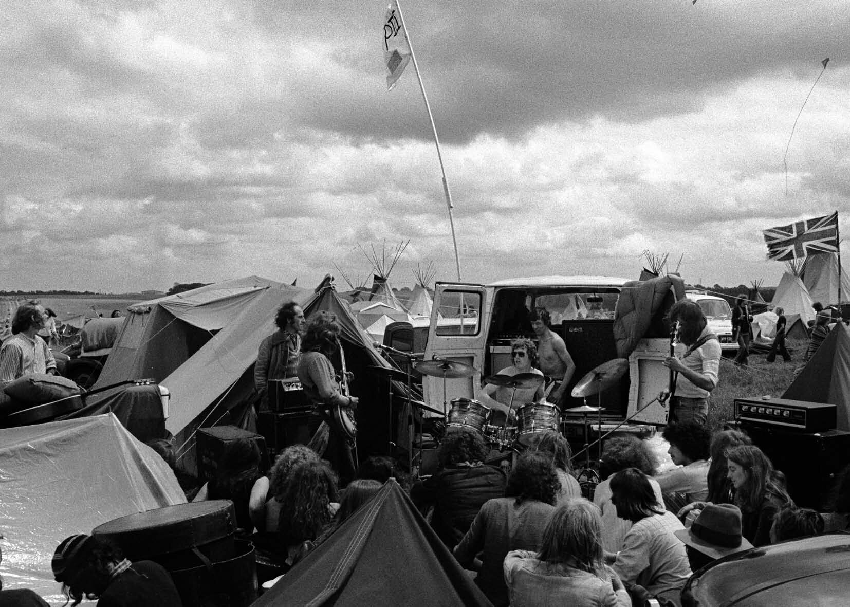 Homer_Sykes_Stone_henge_second_web12004.jpg