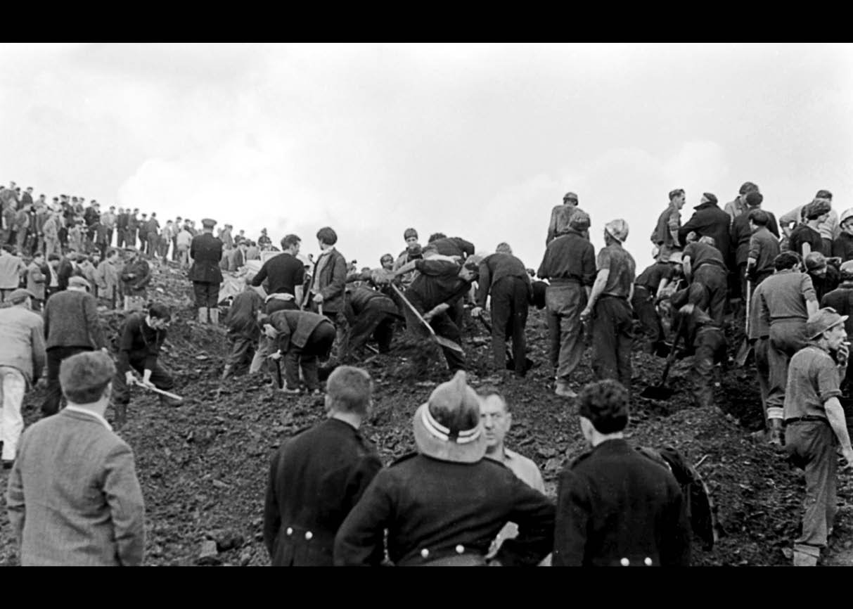 David Williams Aberfan Wales 1966 web12009.jpg