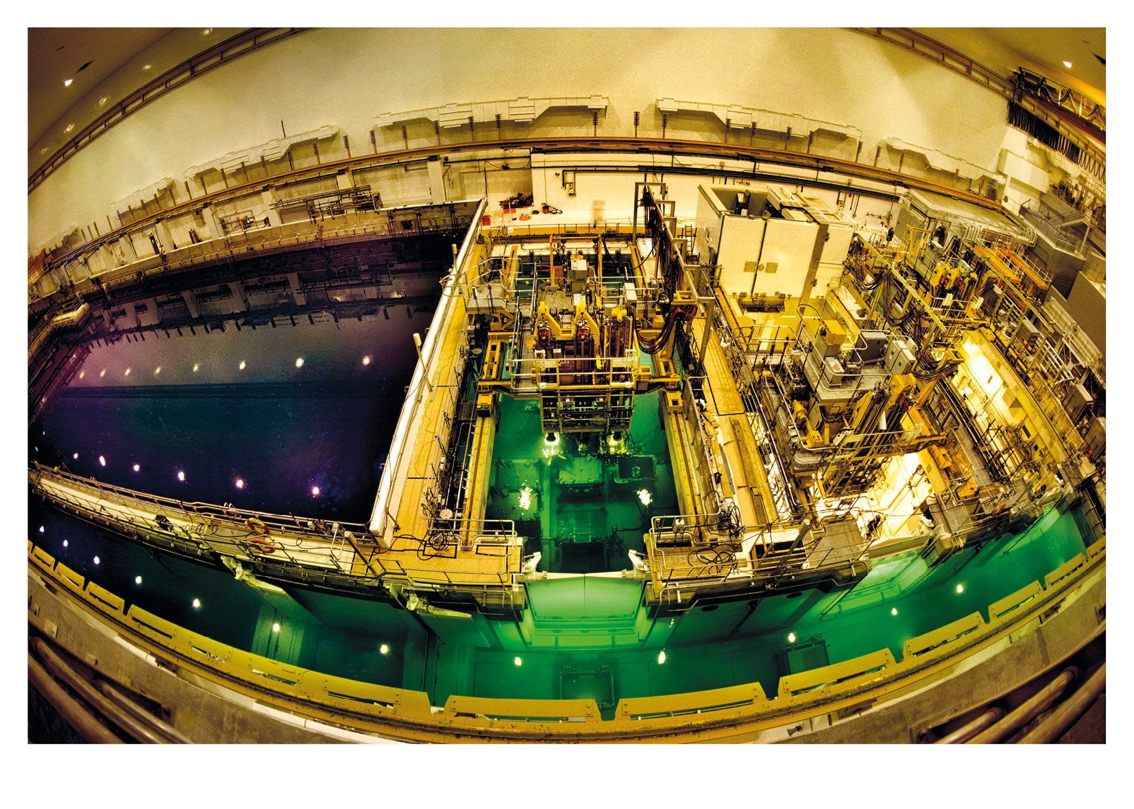 Barry Lewis Sellafield Nuclear Site 1985 web12008.jpg