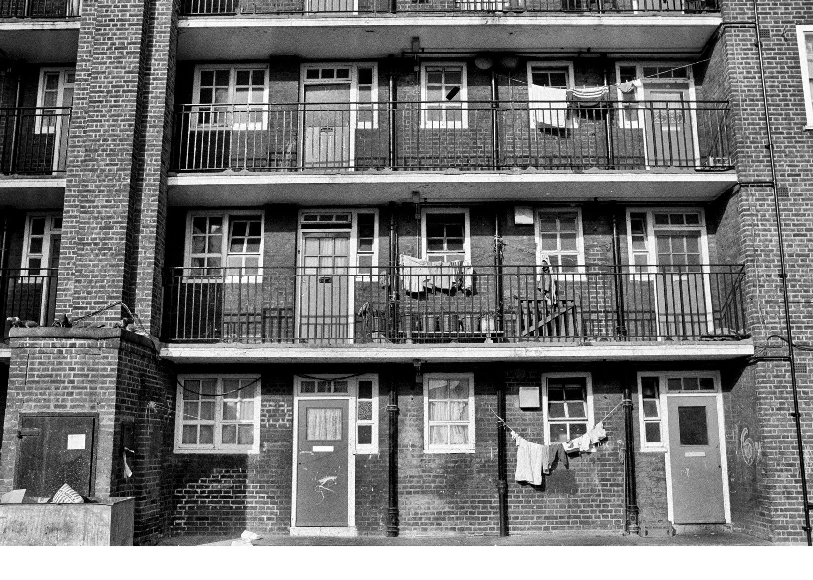 David Hoffman — Hollybush Gardens Bethnal Green  1988web120015.jpg