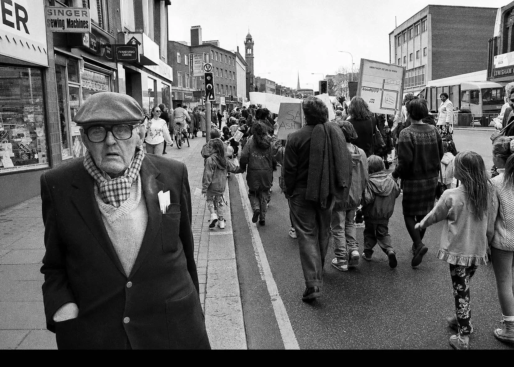 Lee Martin — Party & Protest London 1990sweb120014.jpg