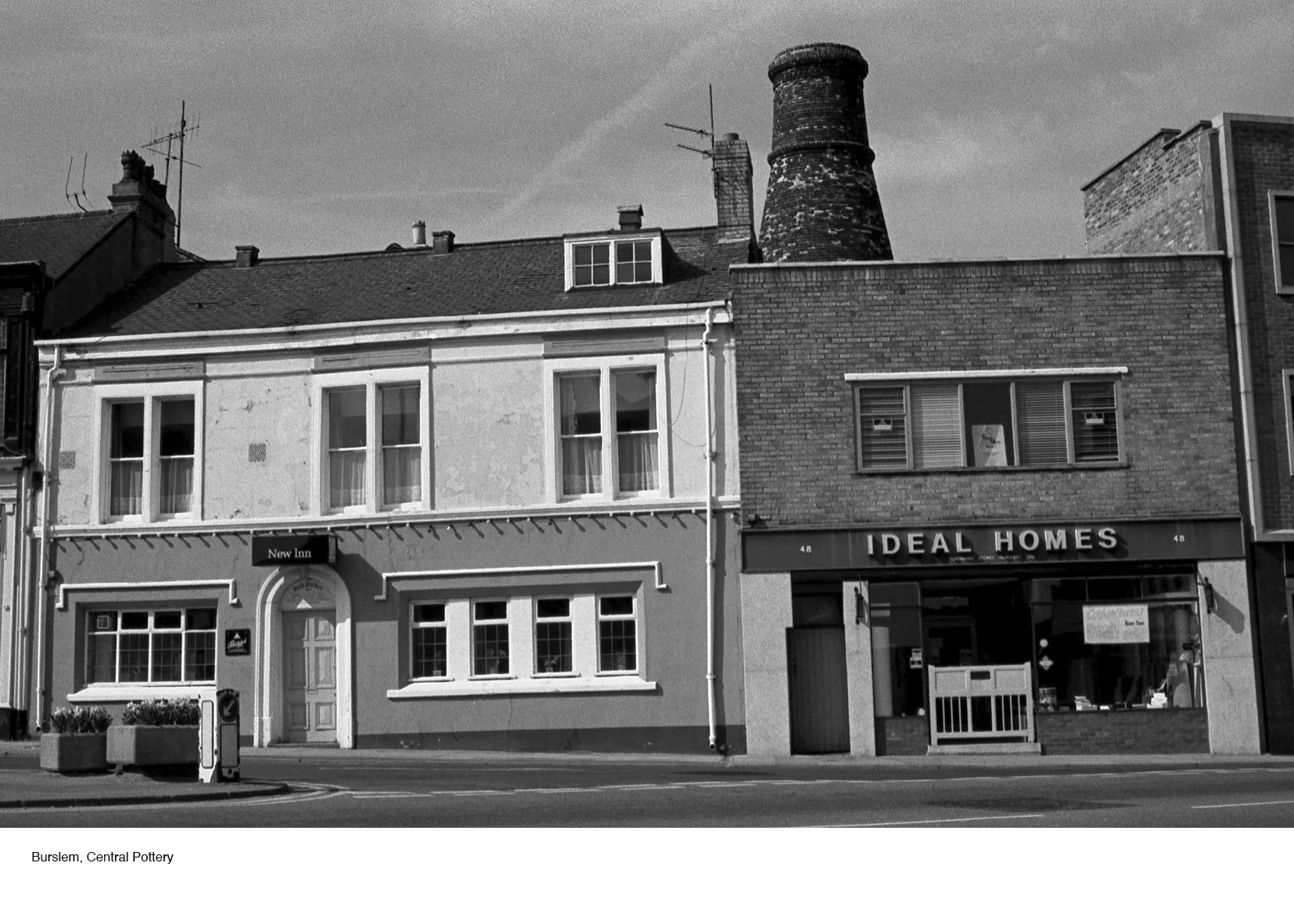 James Baker — Bottle Kilns. Stoke-on-Trent 1980sweb12004.jpg