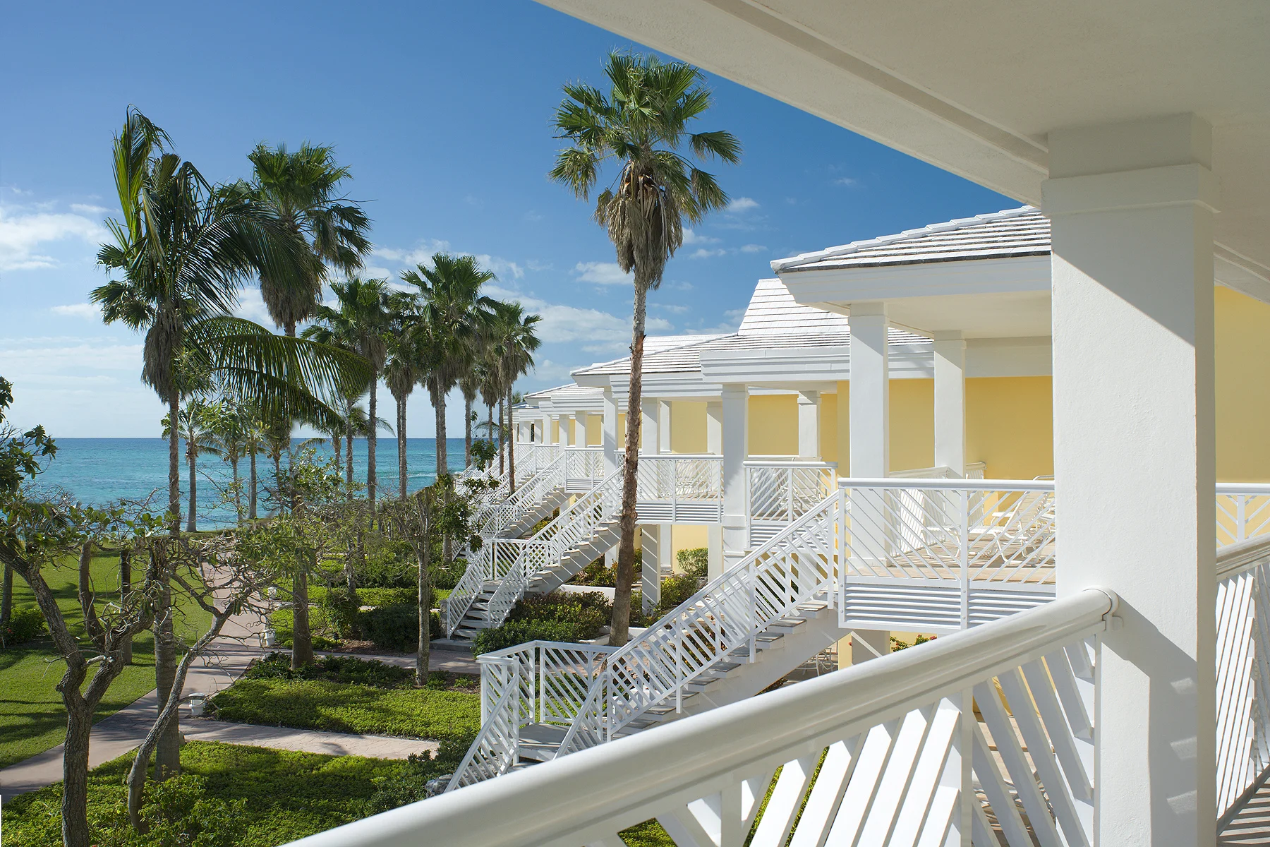 16grandlucayanhotel.jpg