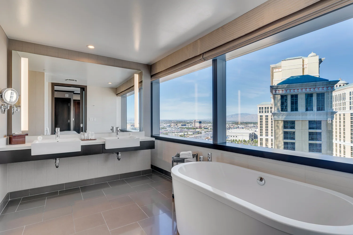 1 BR BATHTUB.jpg