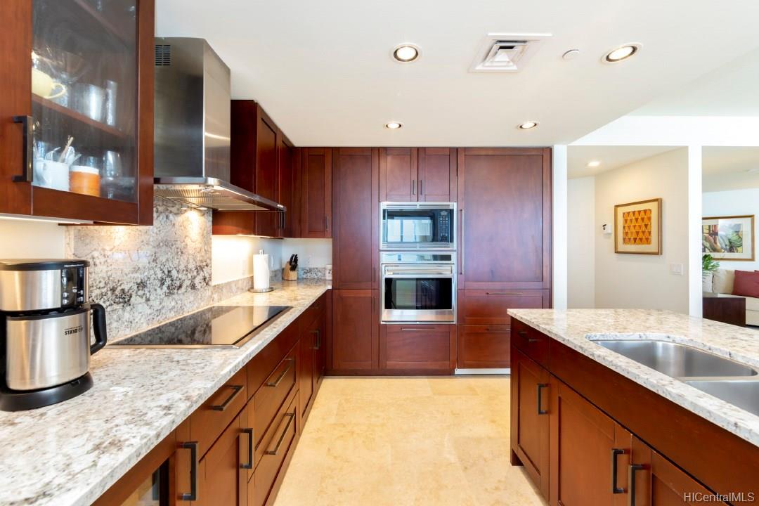 TRW 2BR+3BA UNIT 9 .jpg
