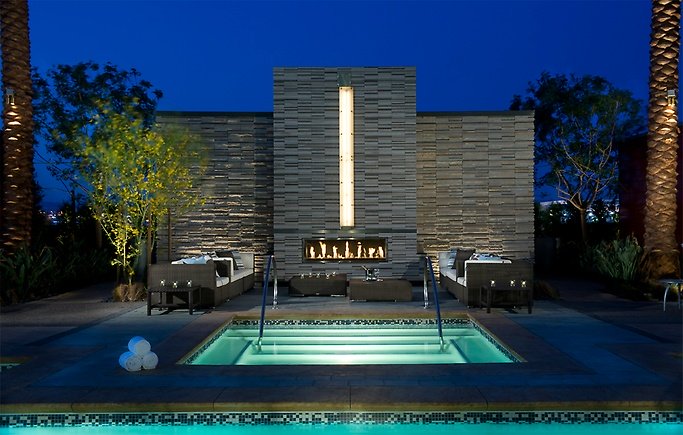 xlg_palmsplace-new-4b-pool.jpg.pagespeed.ic.Z2eXZDQI8Q.jpg