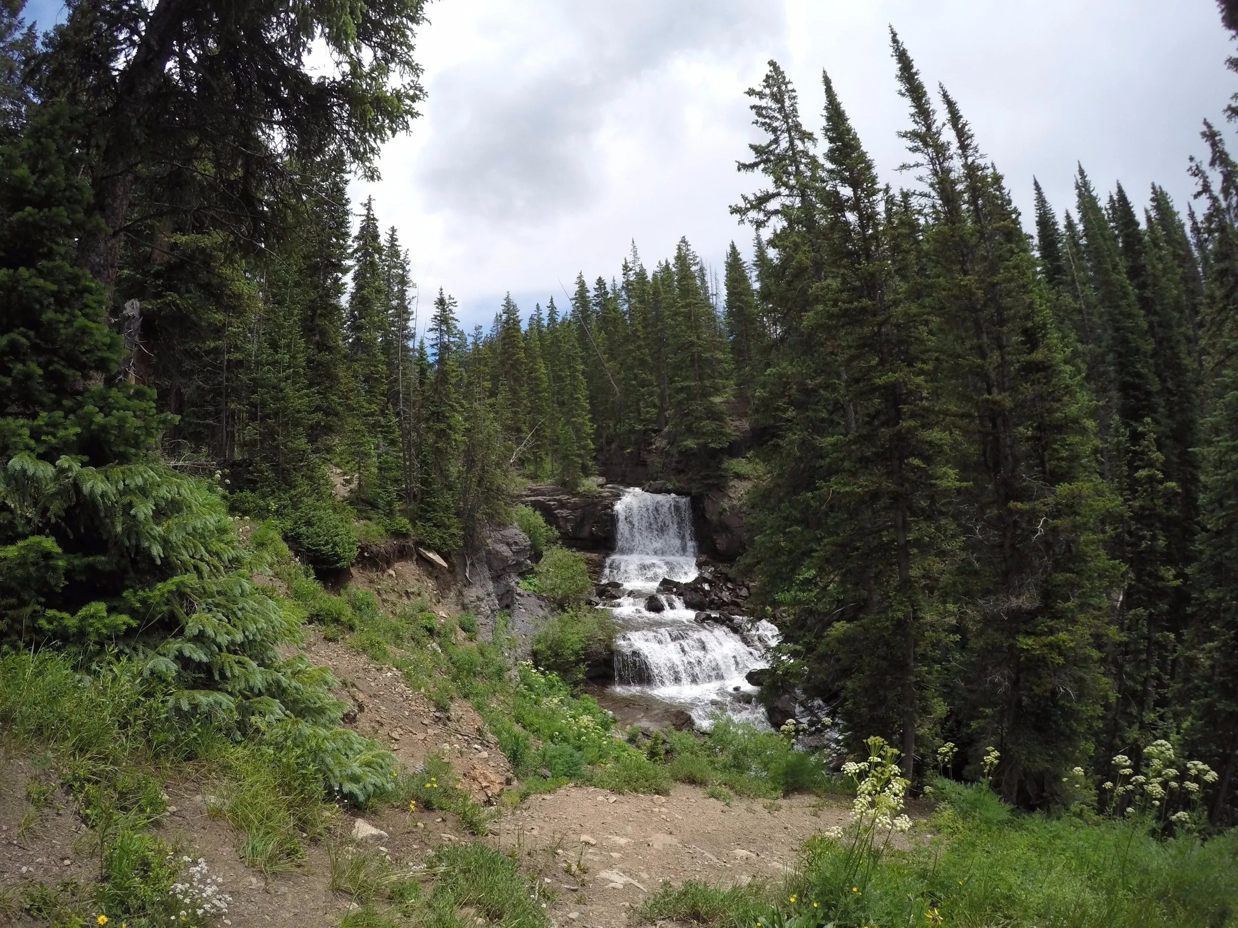 A 2nd waterfall along the hiking trail below the spillway