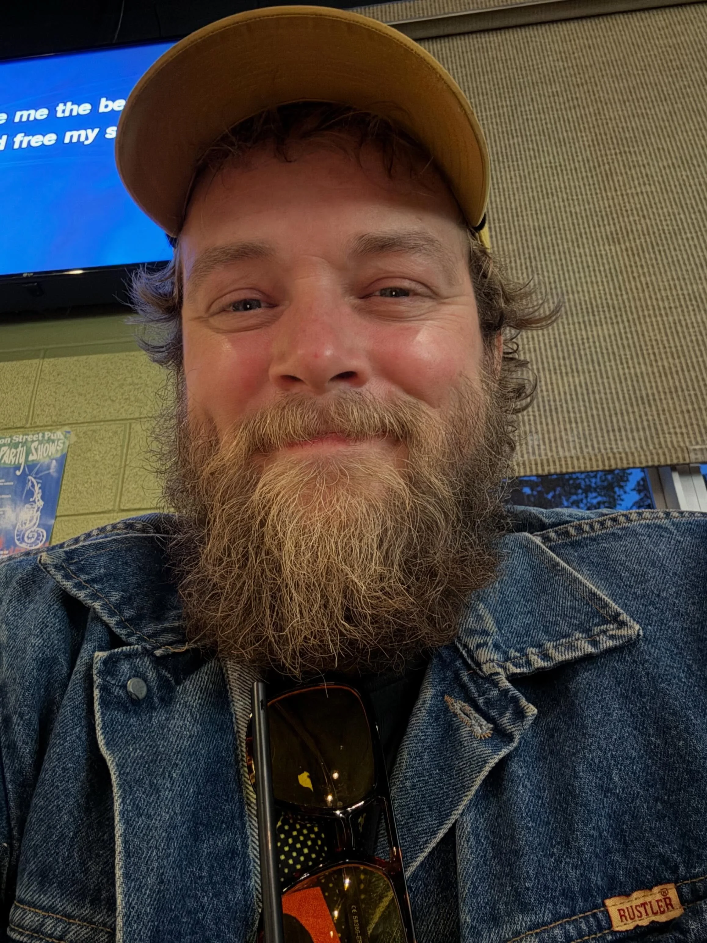 #AnnArbor! Come hang out at the @northstarlounge tonight. I&rsquo;ve @dutchersnedeker on piano and  @adamkunsdrums on drums with the Mark Lavengood Band 🐻🙌🏳️&zwj;🌈🤩🕺🪩💃🦄💋👁️