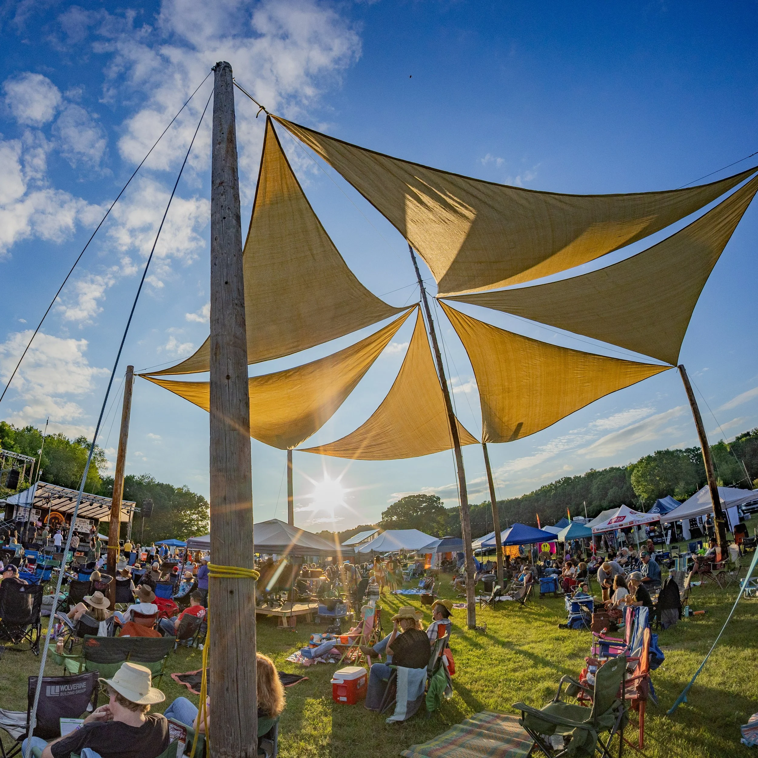 Set times are out &mdash; and Billy's playing TWO sets both nights.

I'm hosting the @ioniafreakfair , Aug 28 &amp; 29 at the Ionia Fairgrounds.

FRI: @fullcordband 4:00 &middot; @lindsayloumusic 5:15 &middot; @leftoversalmonmusic 6:30 &middot; @bill