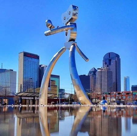 traveling-man-deep-ellum.jpg