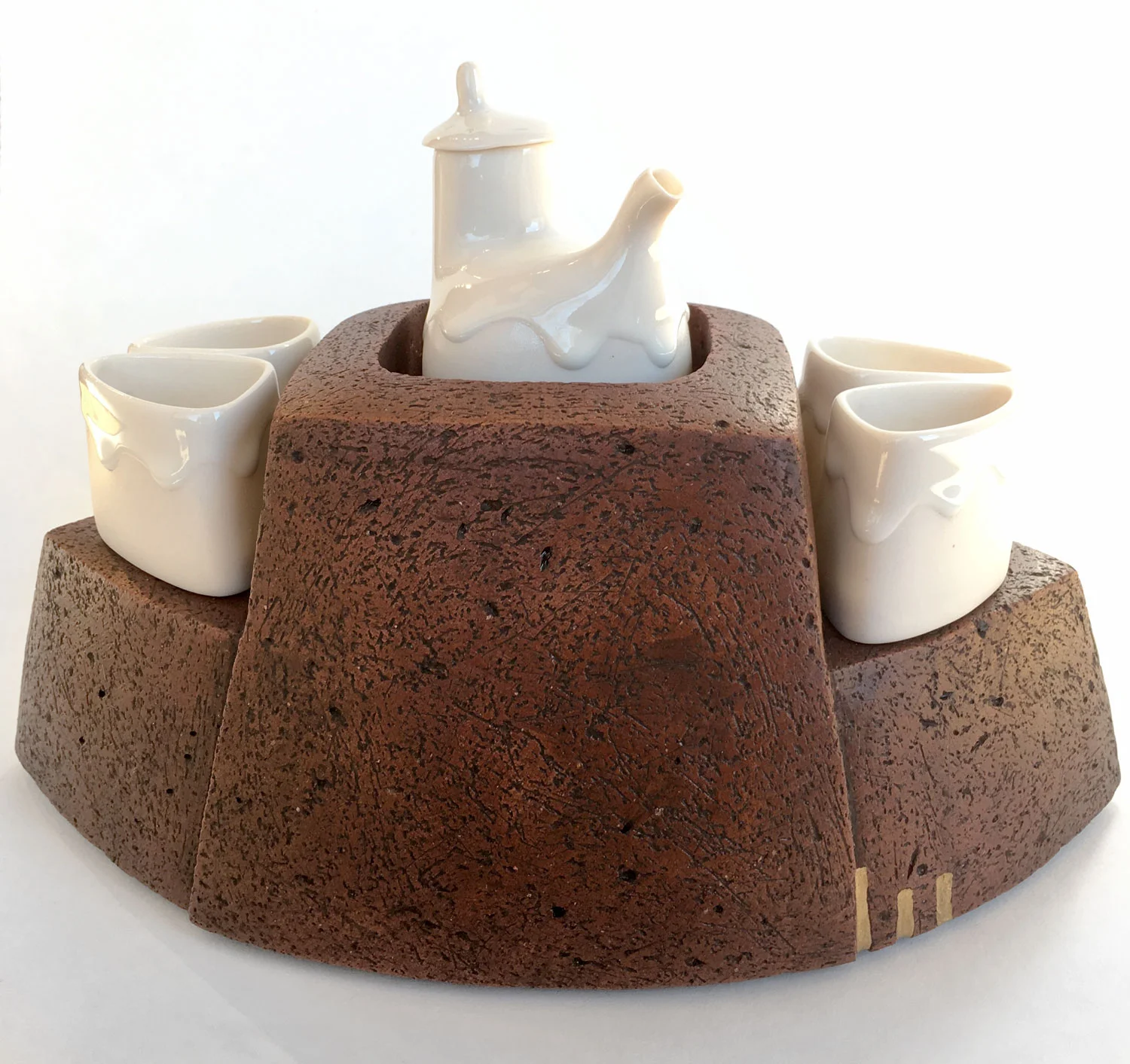 Emigrate Immigrate XIV Earthenware, Porcelain, and Kintsugi Gold Leaf 6.5 x 11 x 6 $ 675