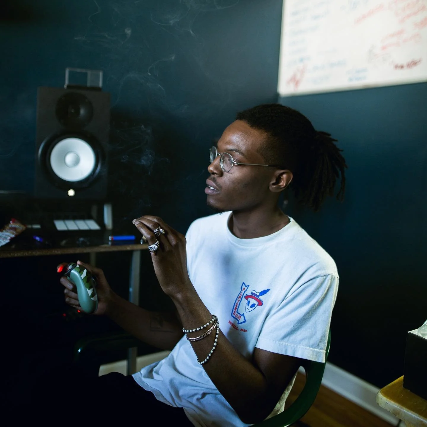 all praise to the mother energy.🌍🌚