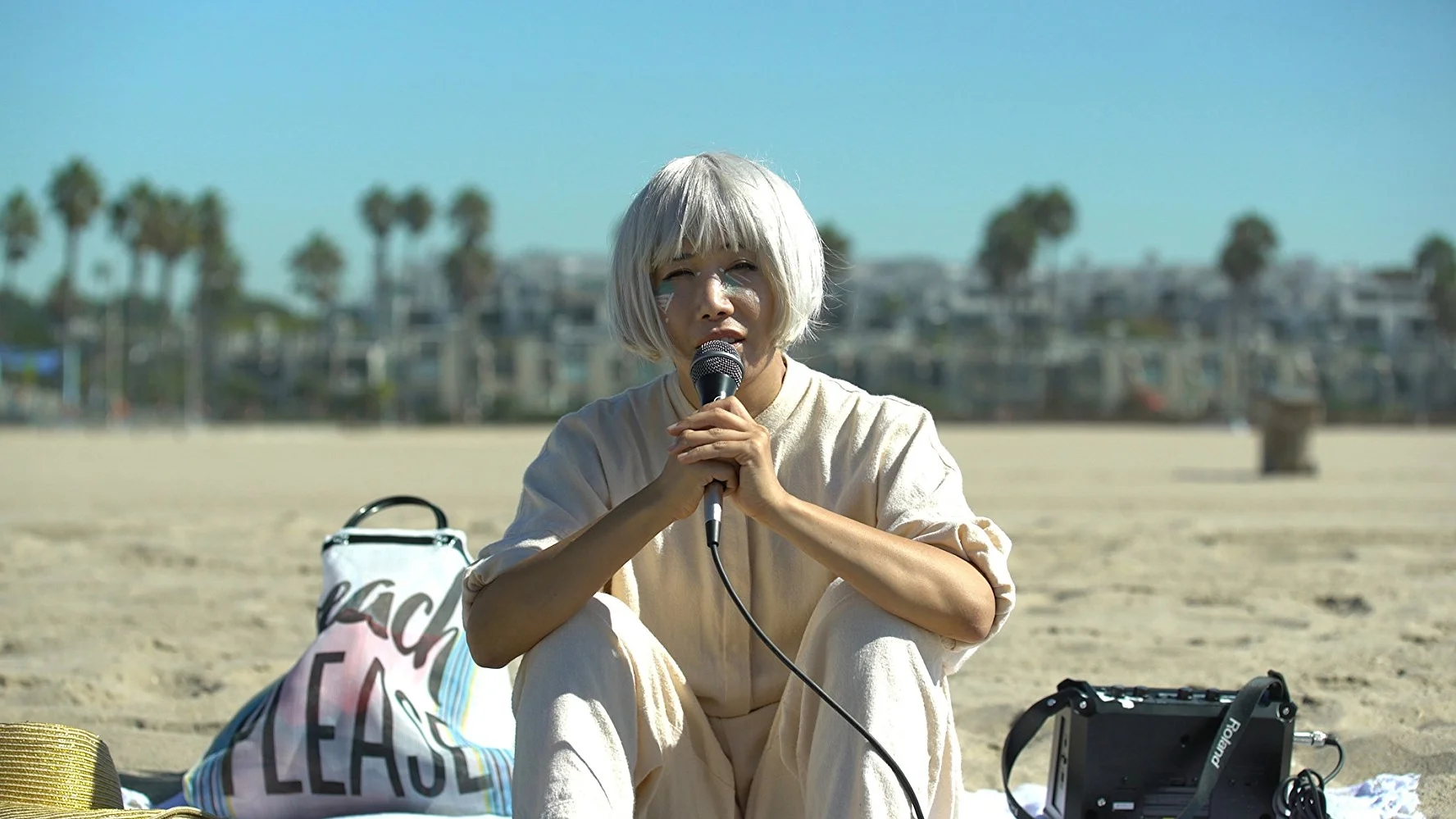 WHITE RABBIT premiered in the NEXT category at the 2018 Sundance Film Festival. 